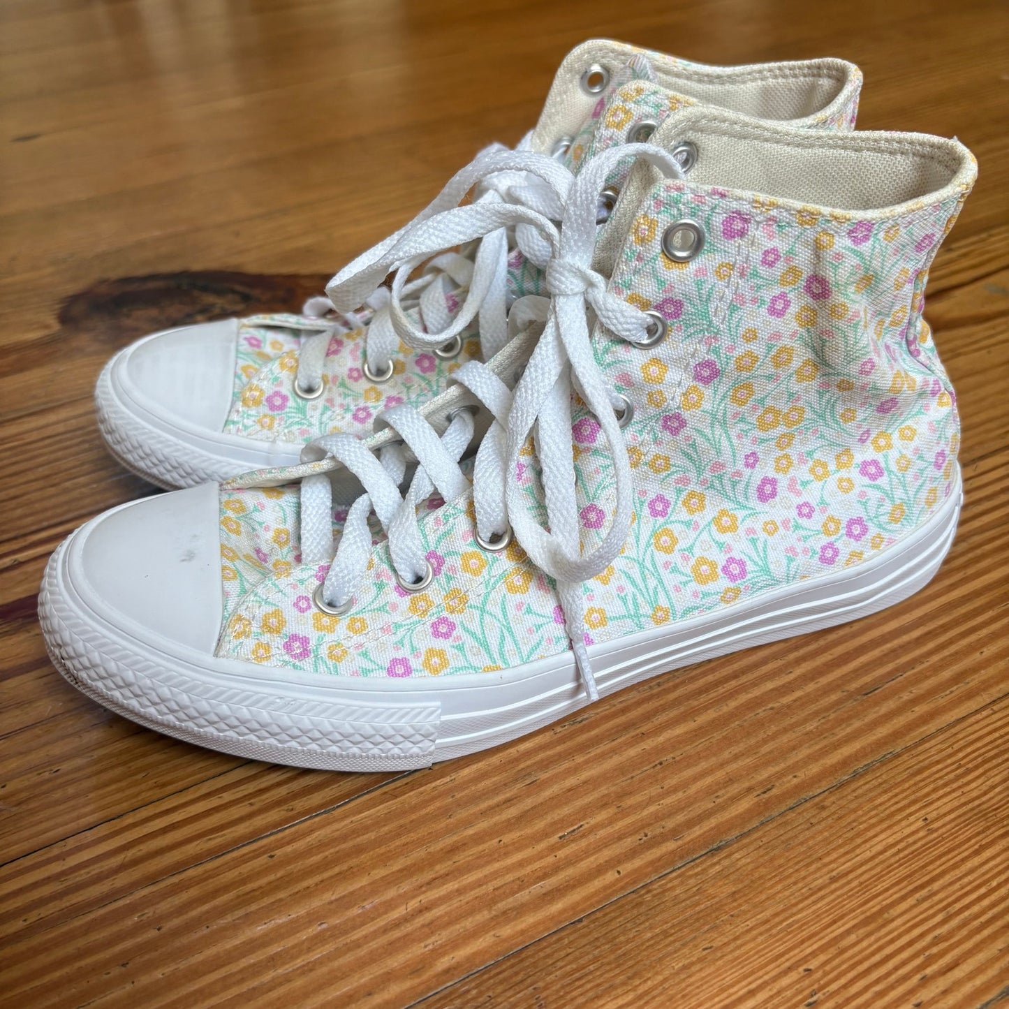Converse All Star Chuck Taylor white floral high top lace up sneakers SIZE 5