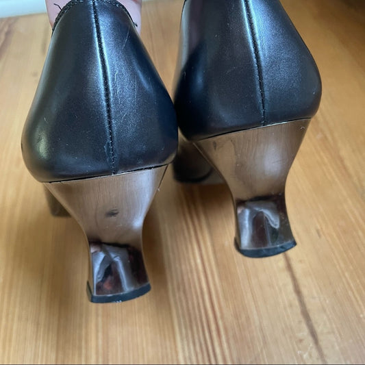 Salvatore Ferragamo vintage black leather heels SIZE 7