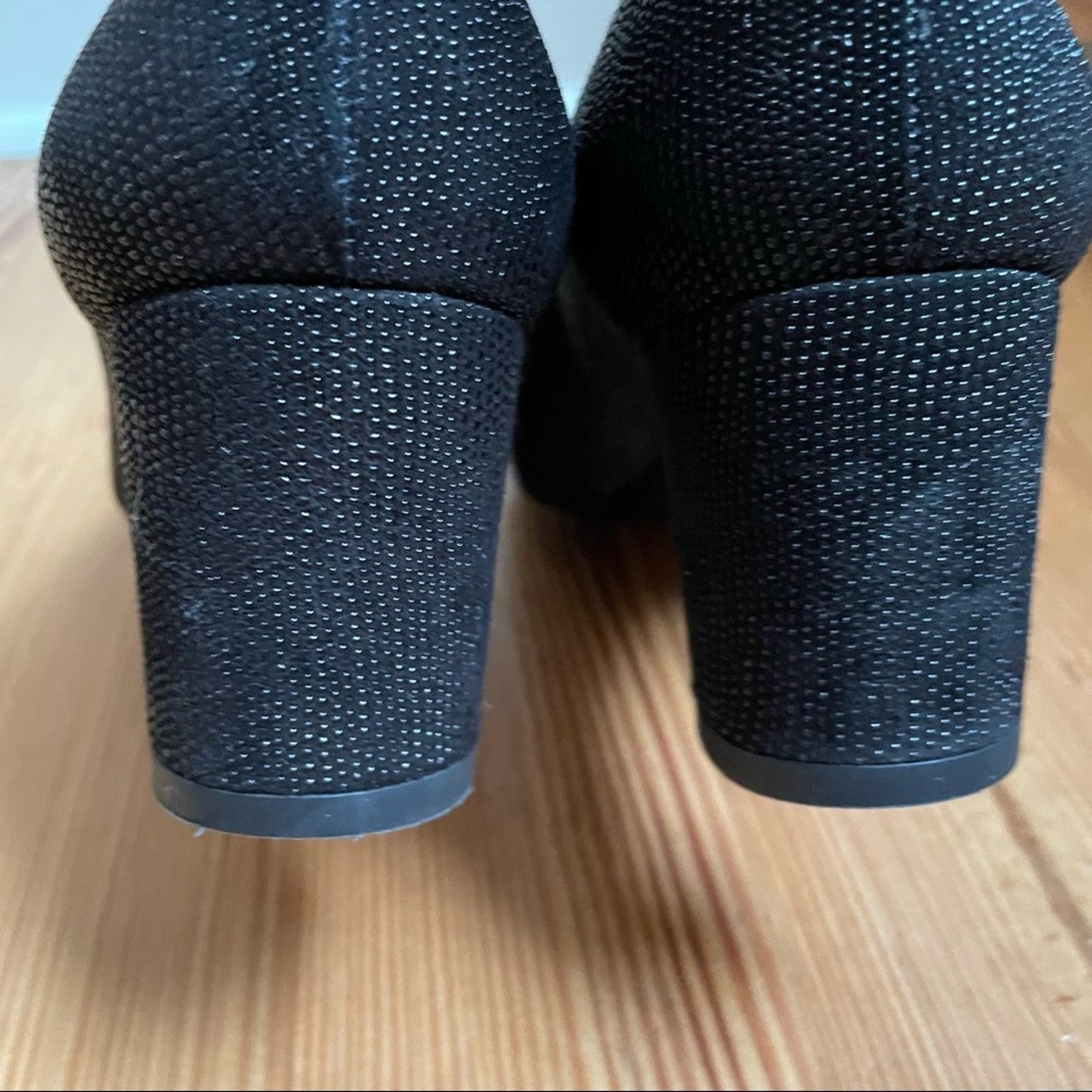 Stuart Weitzman black textured tortoise shell tip pump SIZE 7M