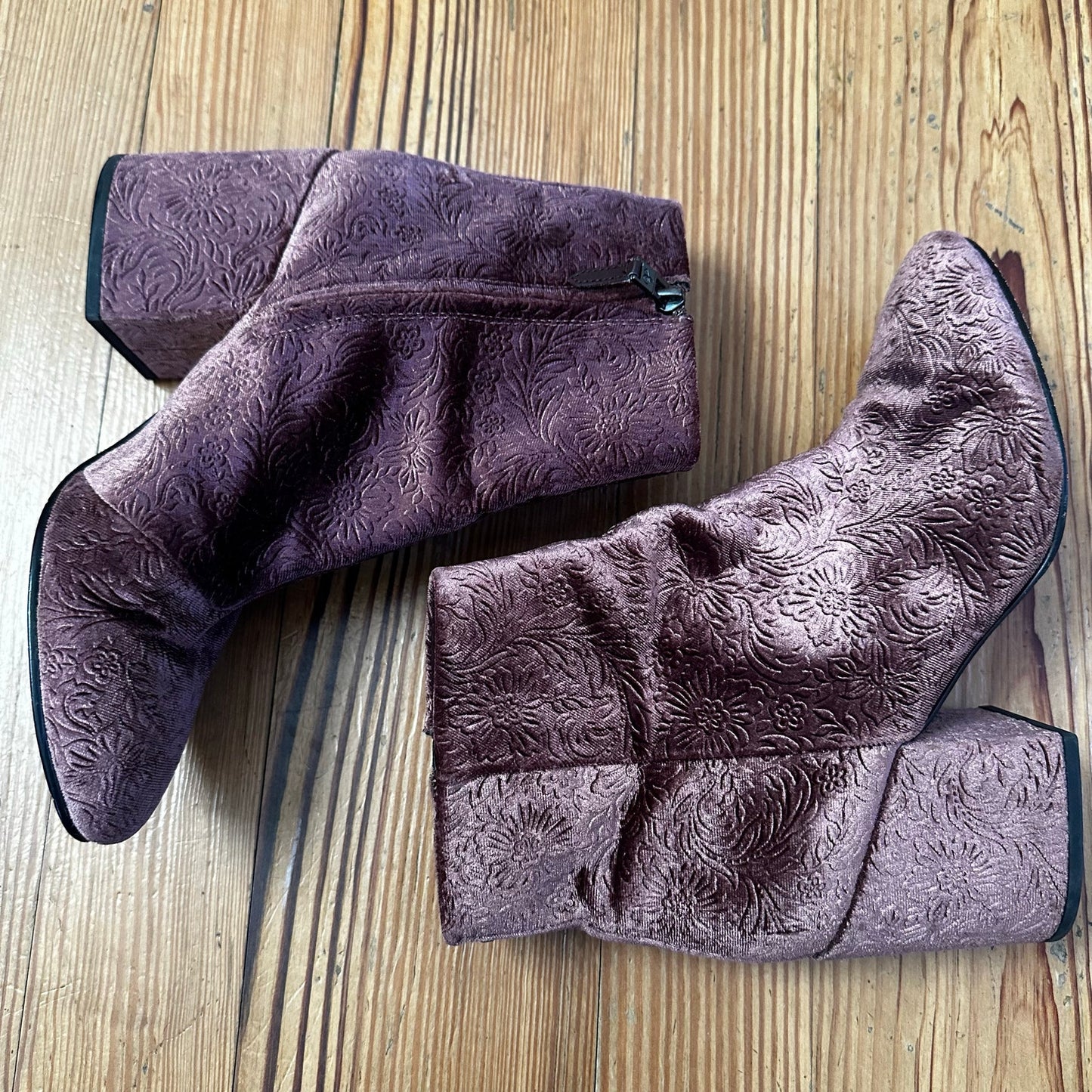 Sam Edelman Taye mauve purple velvet floral embossed ankle bootie SIZE 10