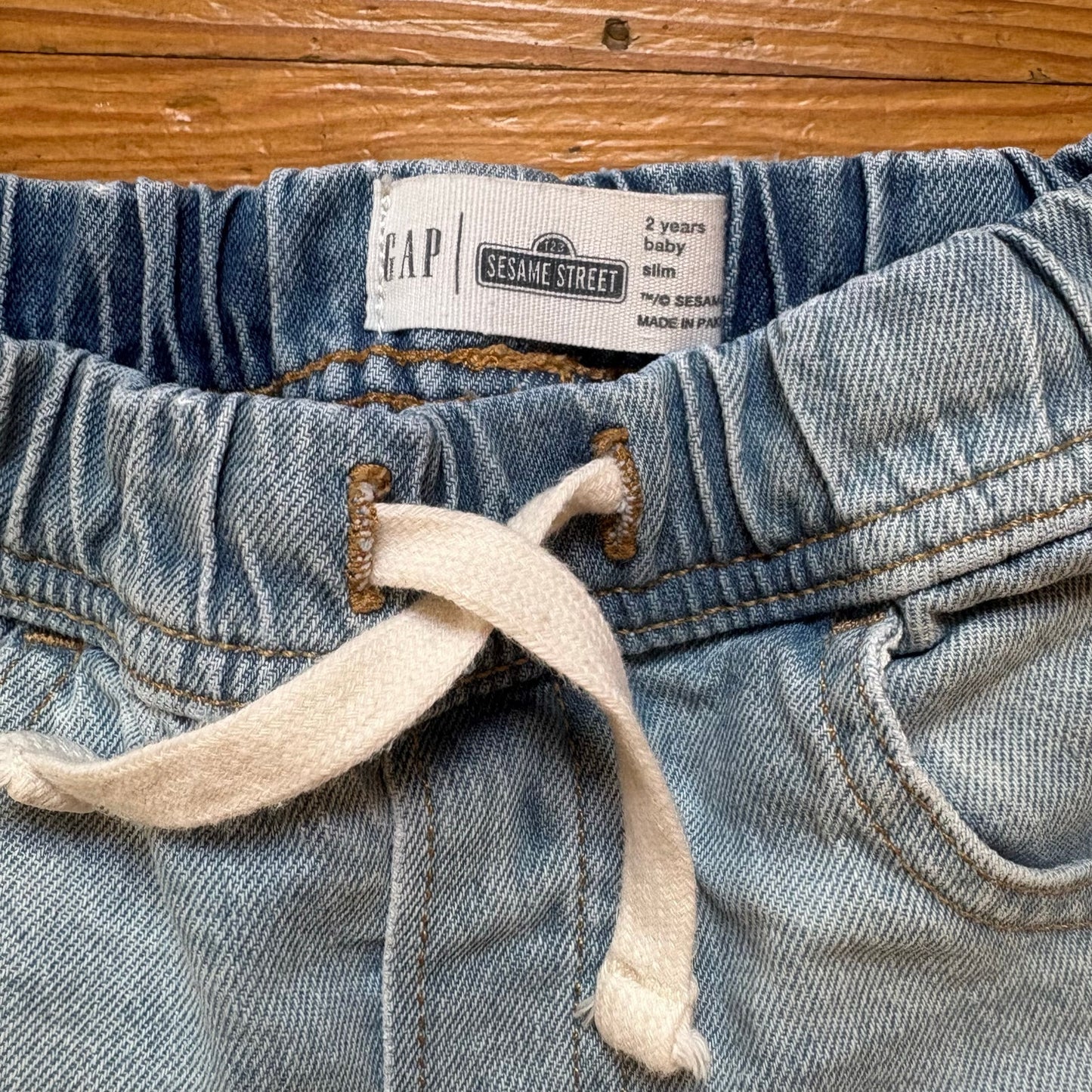 Gap Sesame Street Elmo Cookie Monster light wash slim toddler jeans SIZE 2T