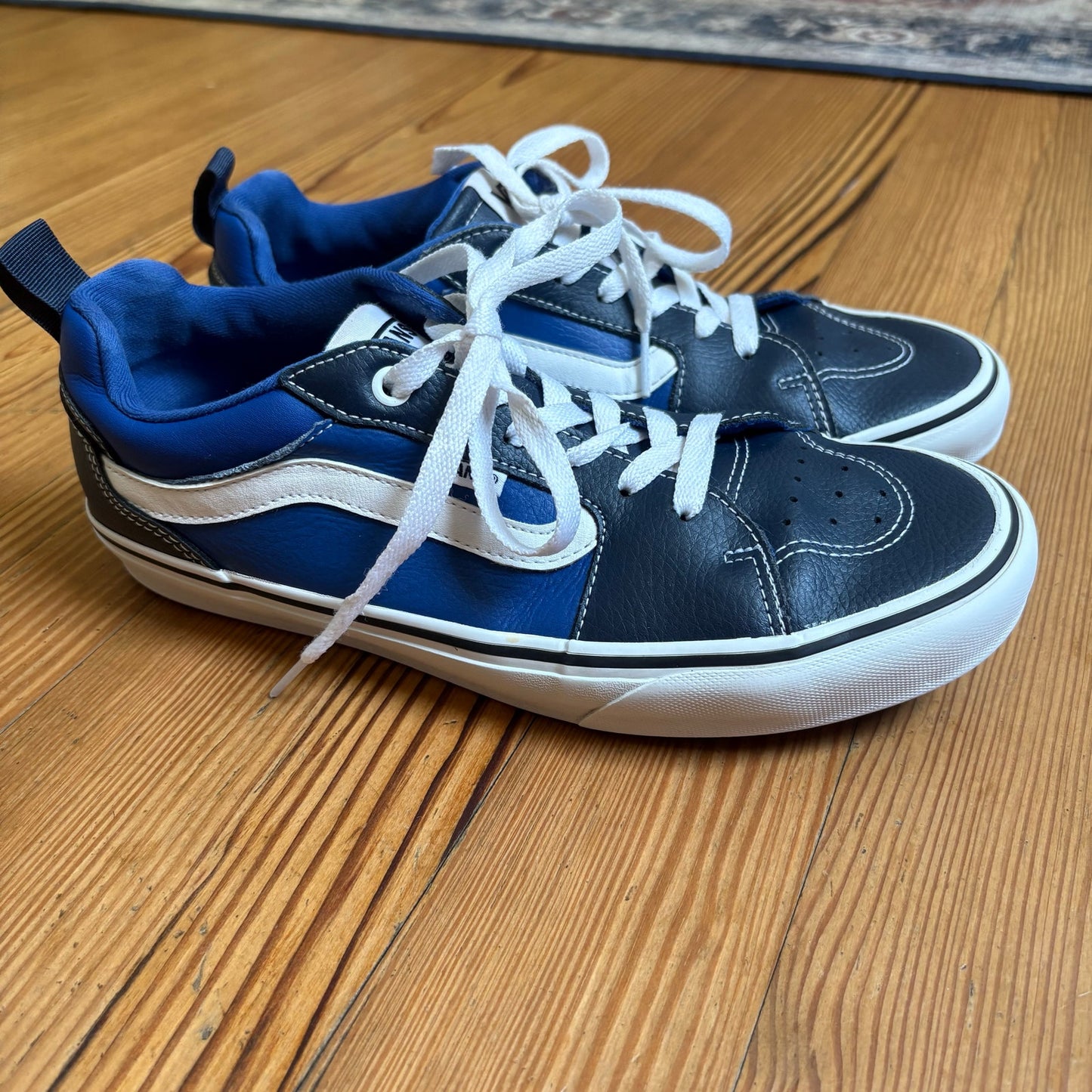Vans Filmore blue two toned leather lace low top sneakers SIZE 8.5