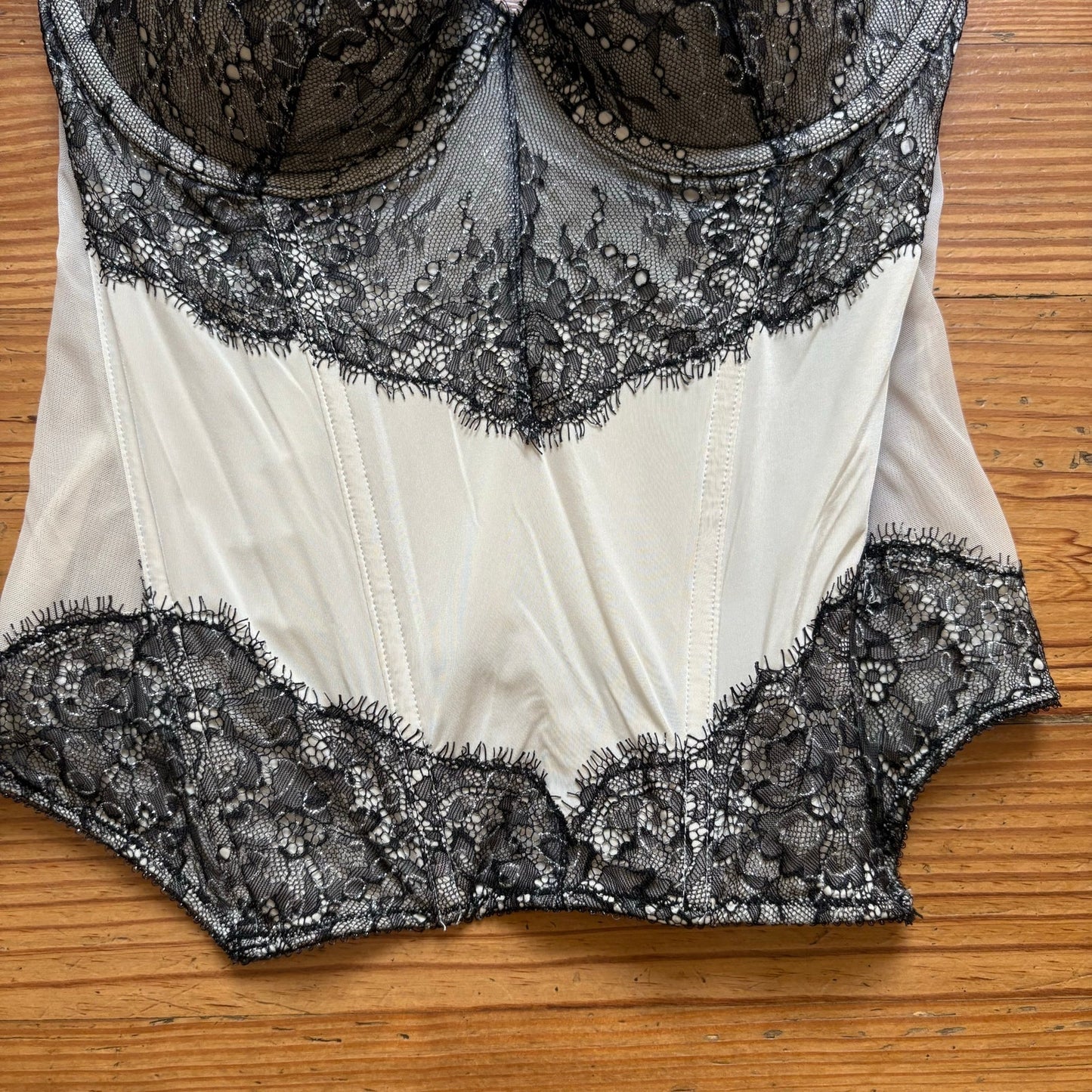 Victoria's Secret cream black lace adjustable strap bustier SIZE 34C