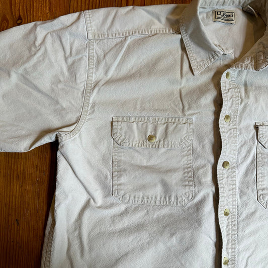L.L. Bean cream heavy cotton short sleeve button up cargo shirt SIZE M