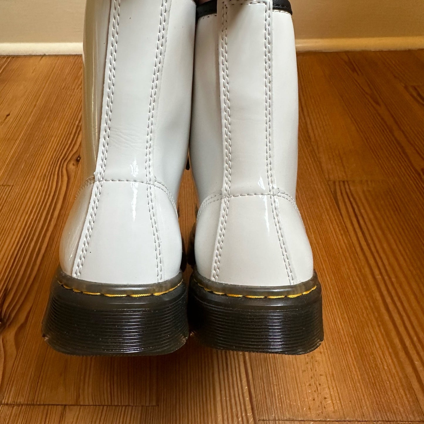 NWT Dr. Martens white patent leather classic combat boot SIZE W6 M5