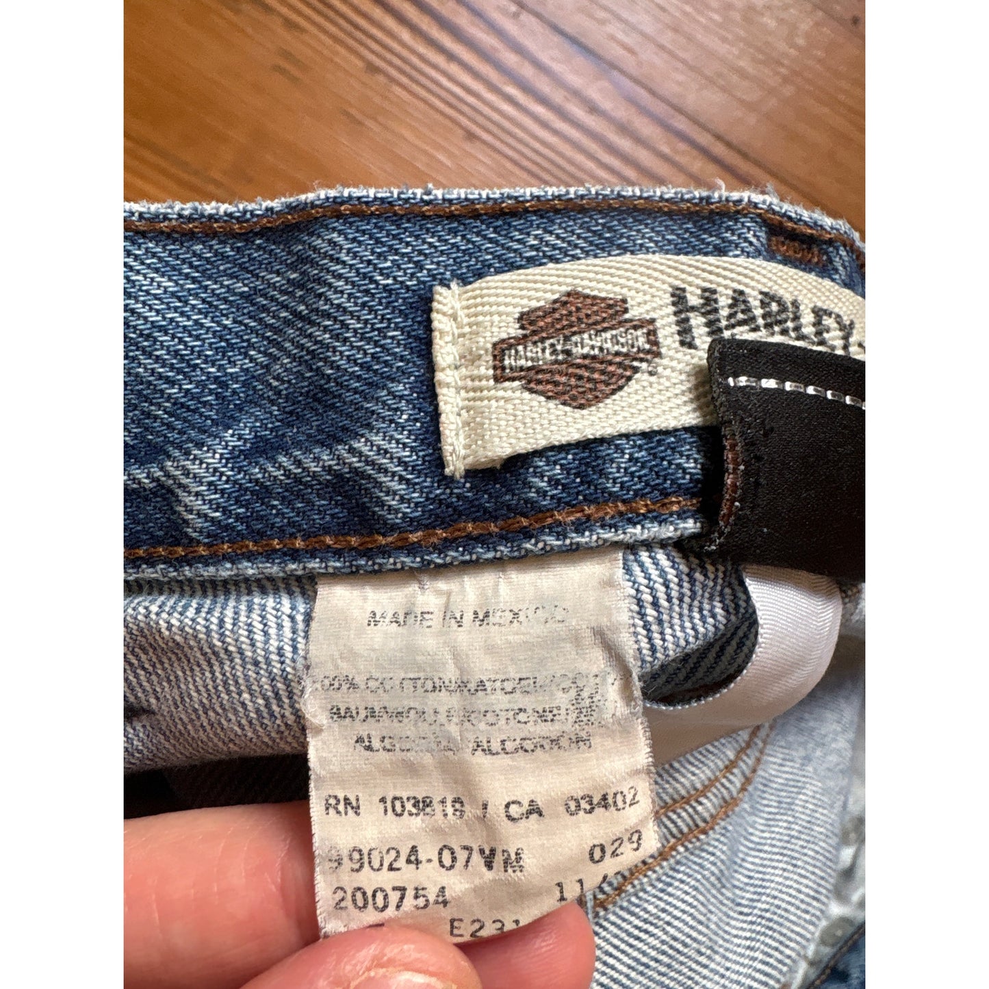 Harley Davidson medium wash straight leg mens jeans SIZE 31X30