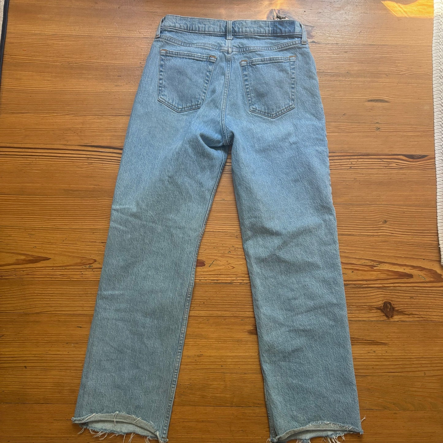 Abercrombie & Fitch light was baggy low rise womens jeans SIZE 4