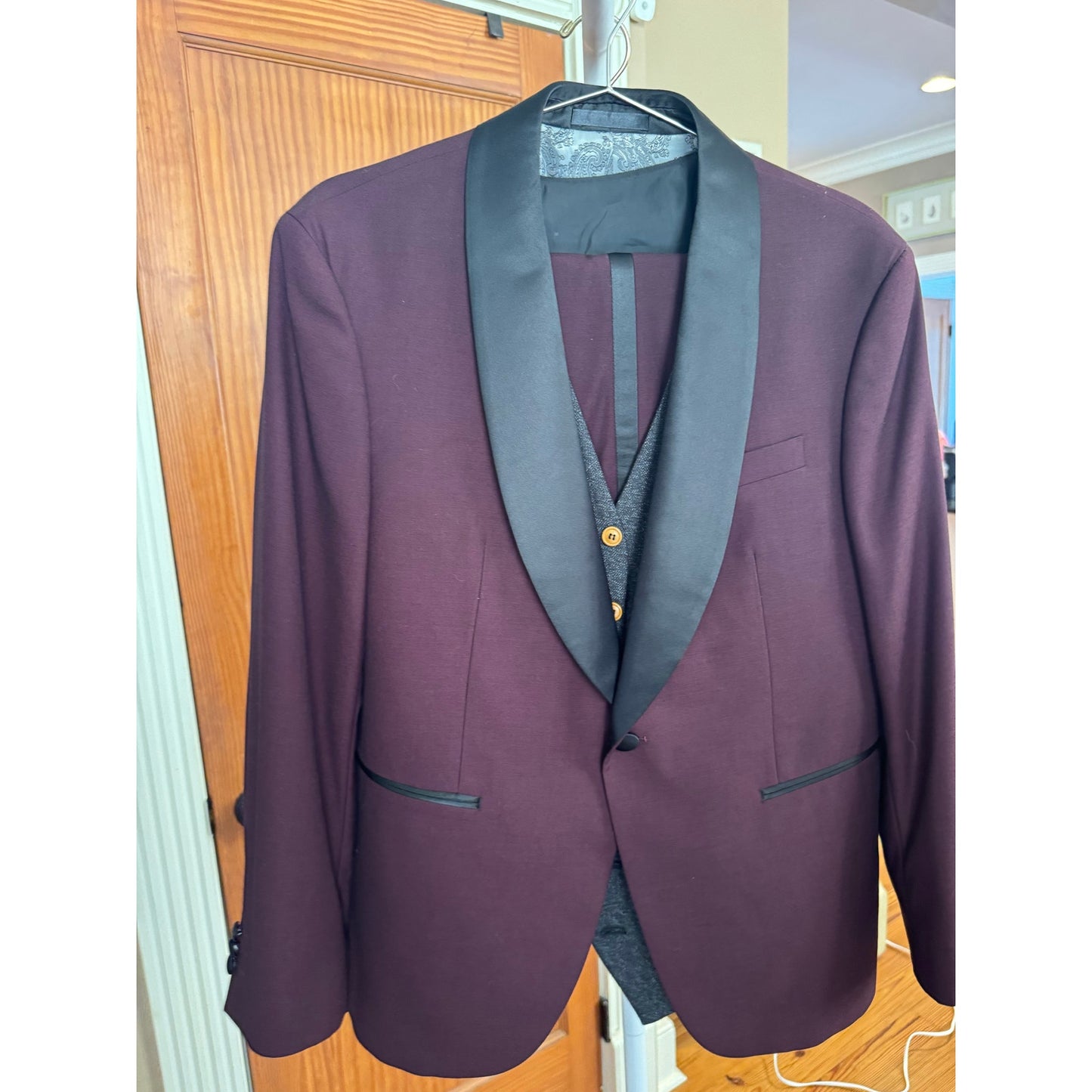 Hockerty Custom Suit with vest 38 S - NWOT