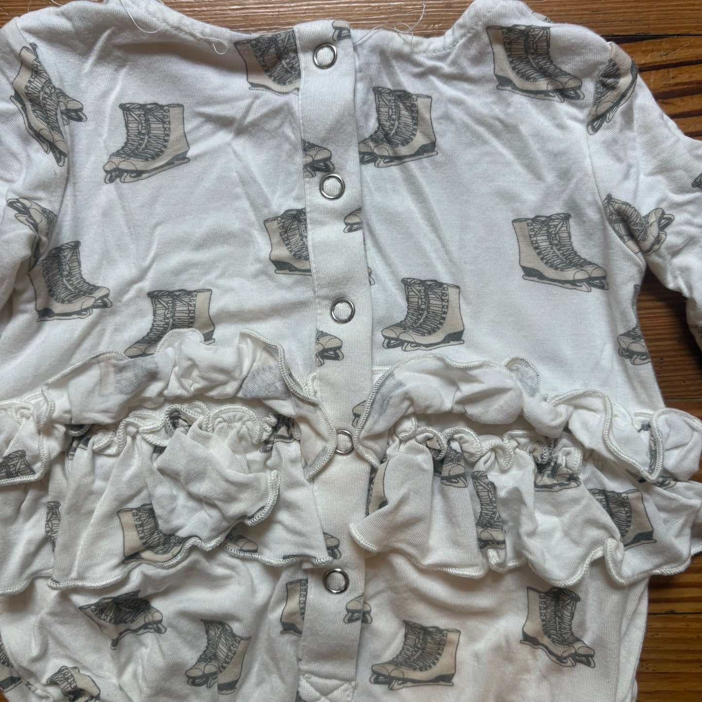 Kate Quinn white gray ice skating long sleeve ruffle butt bodysuit SIZE 3-6M