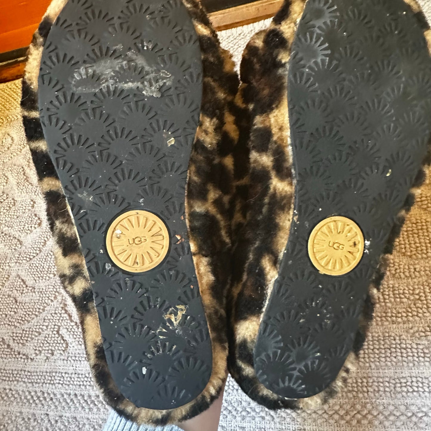 UGG Australia brown black cheetah print platform fuzzy slides SIZE 7