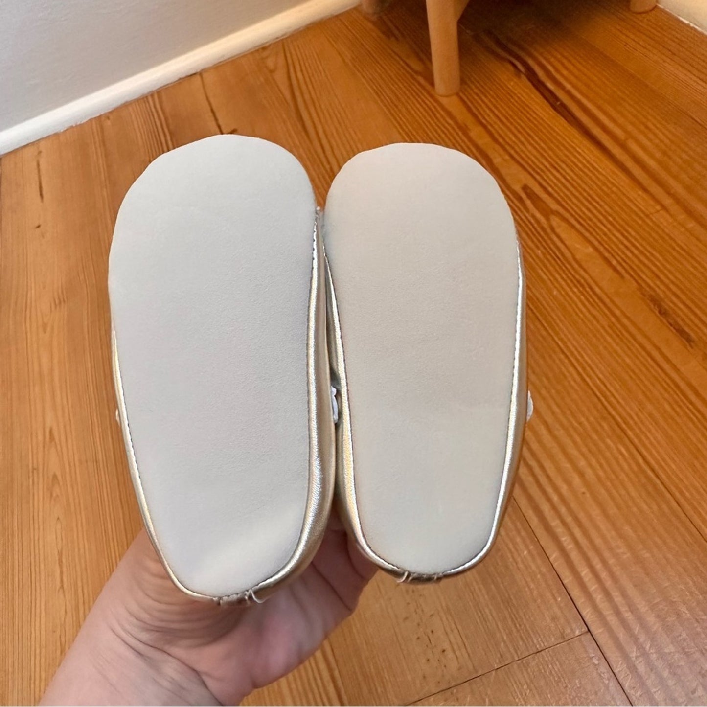 Carters gold cat pom pom cloth mary janes SIZE 9-12m