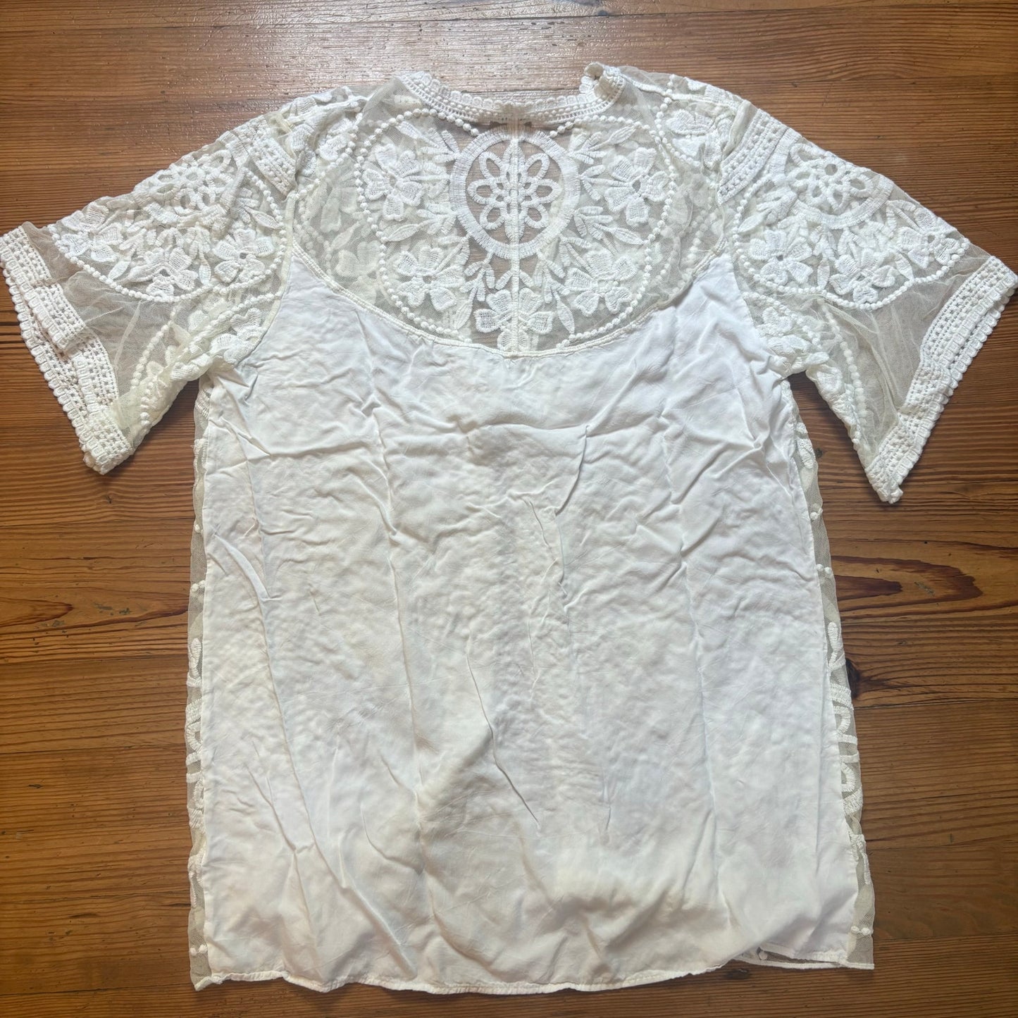 Umgee white lace sheer tie front short sleeve tunic shirt SIZE M