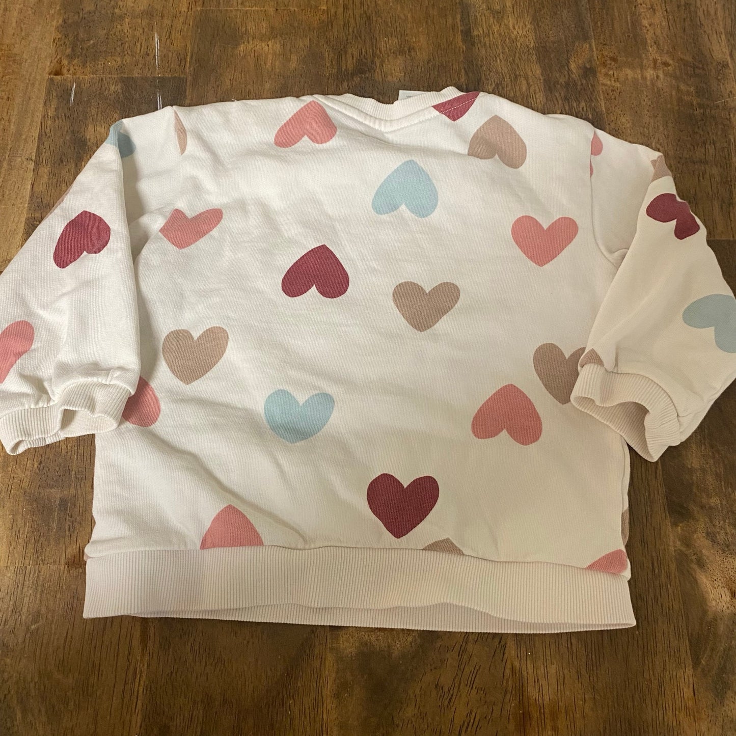 H&M ivory neutral hearts crew sweatshirt SIZE 2T
