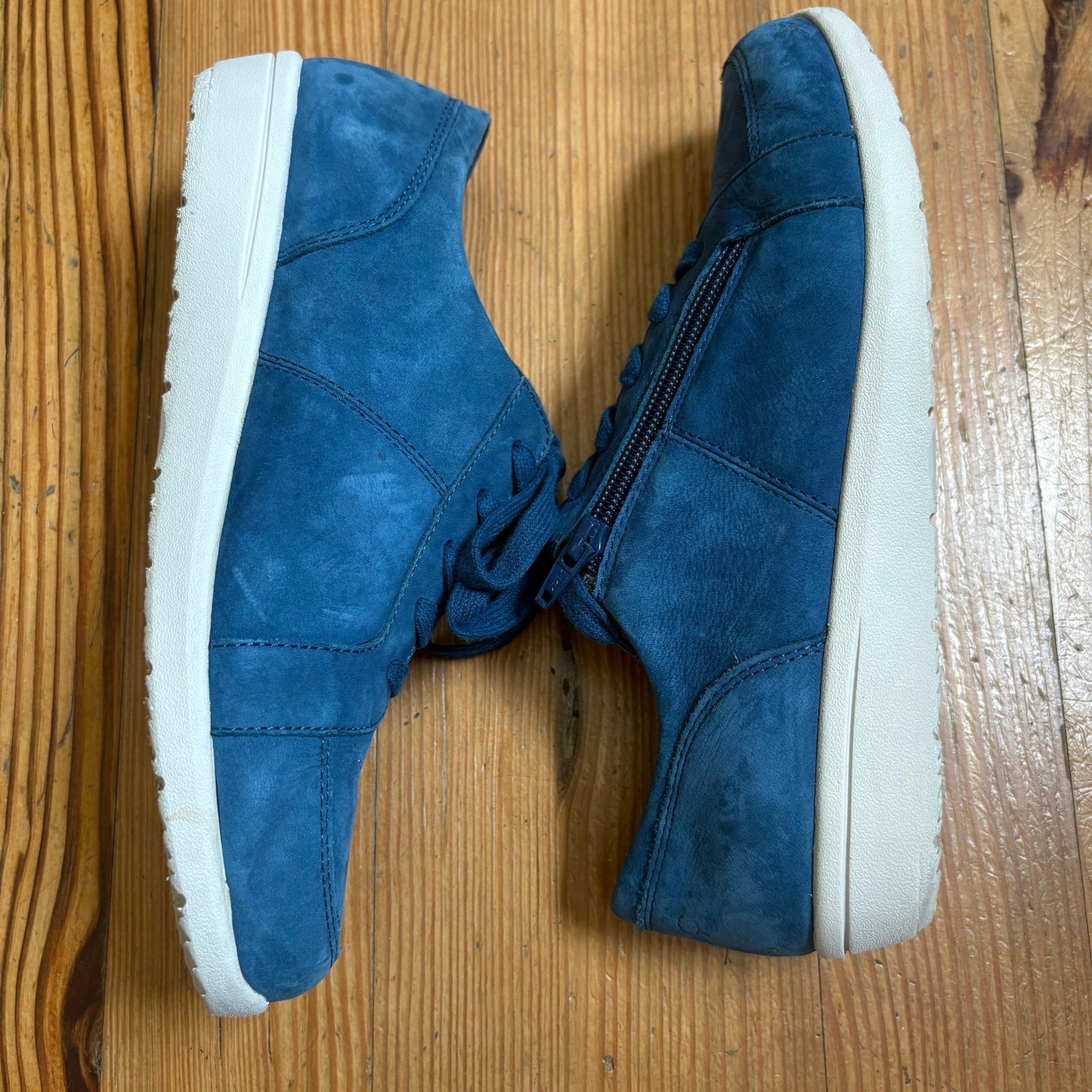 Vionic Abigail blue suede white sole orthotic zipper side sneaker SIZE 8.5