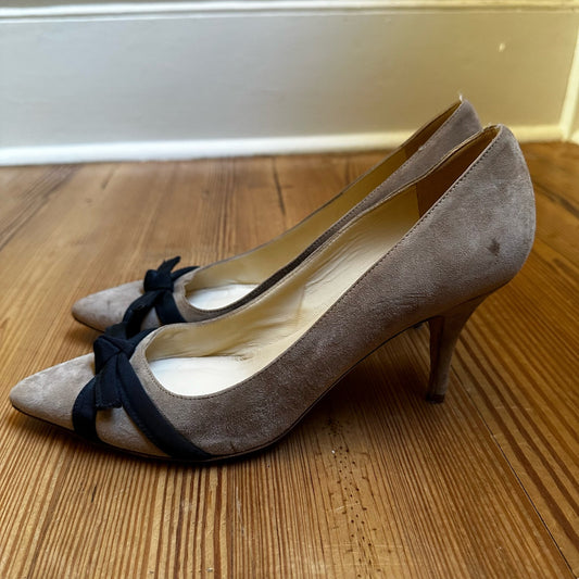 Kate Spade nude suede bow pointed toe pumps SIZE 9.5B