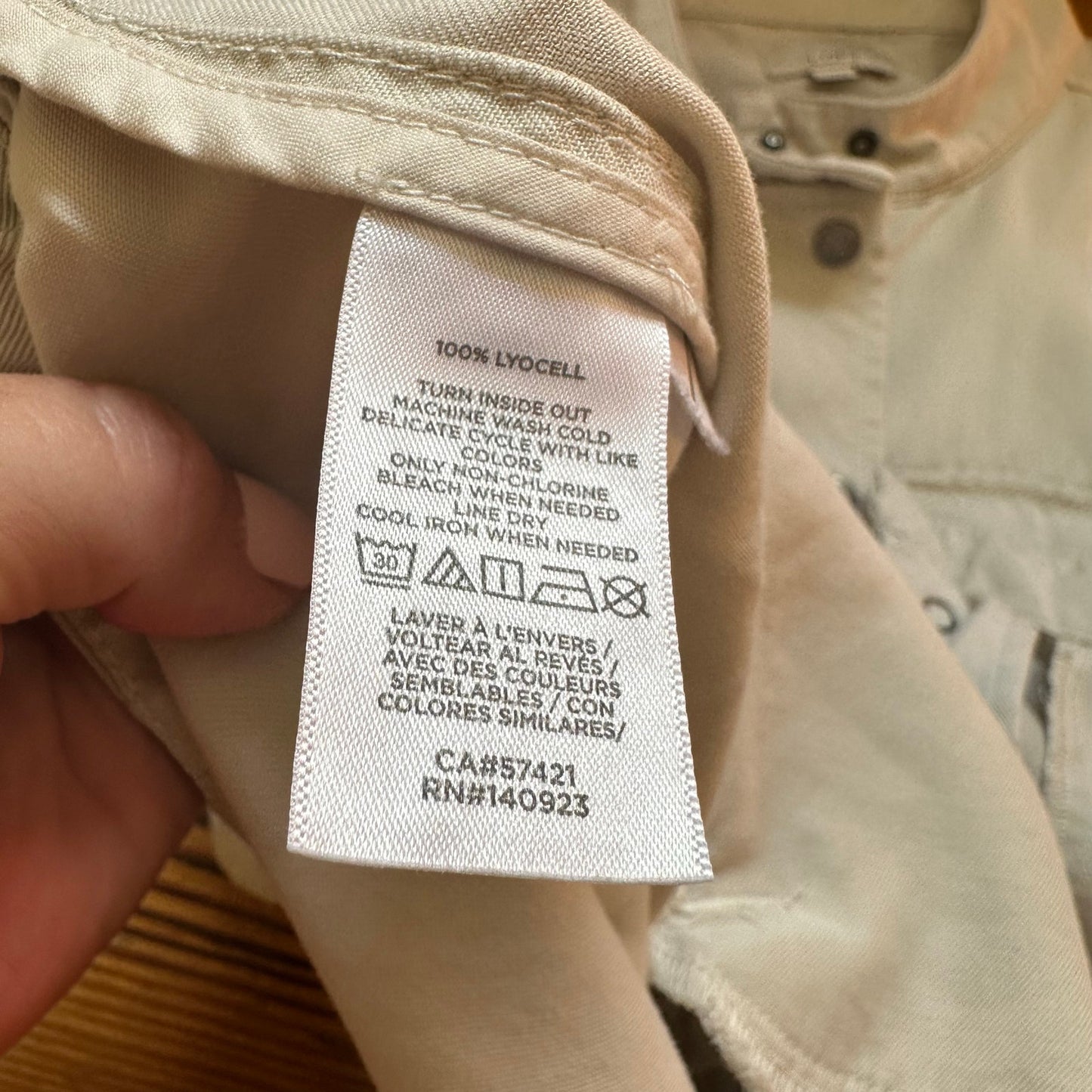 LOFT cream long sleeve full zip snap utility jacket SIZE M