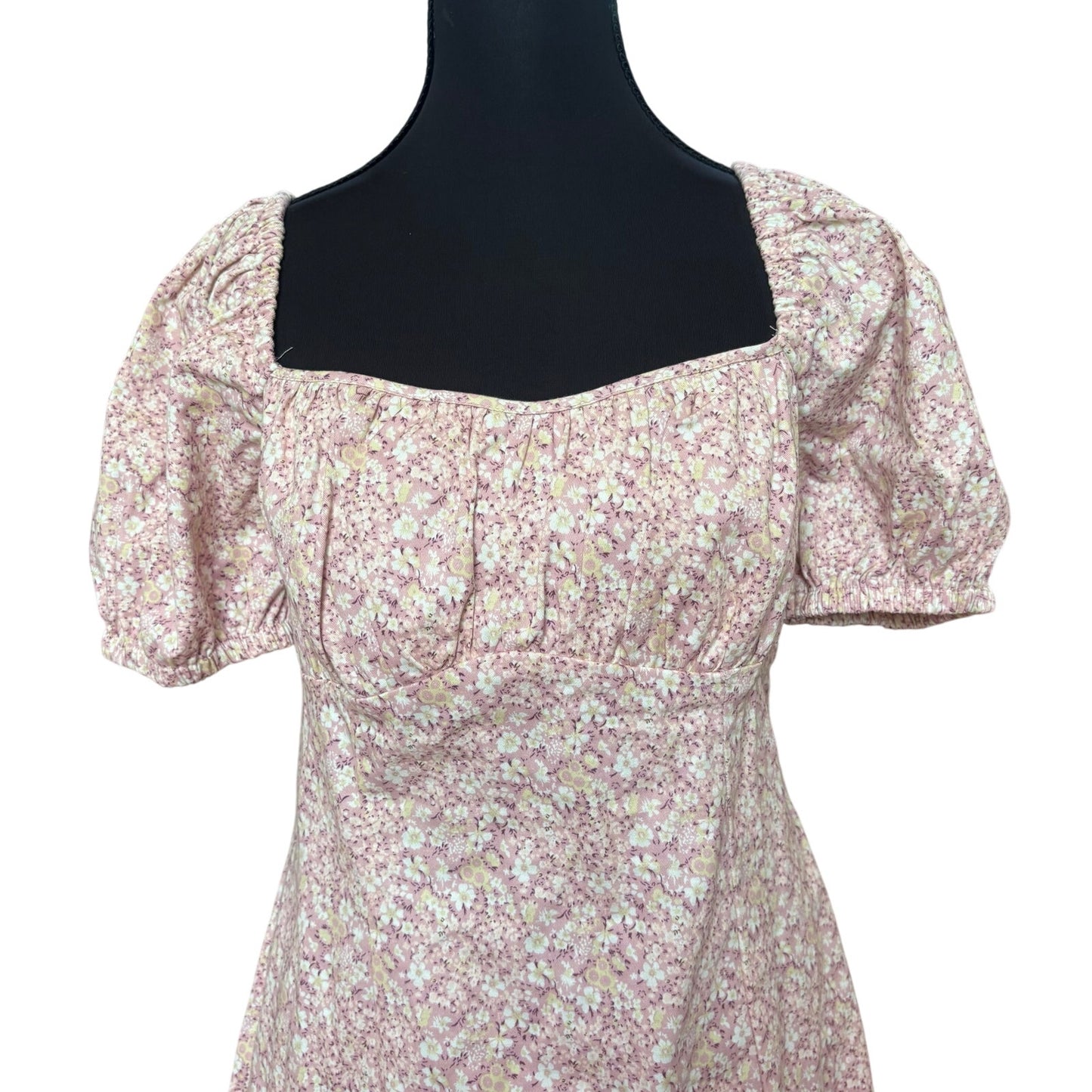 ASTR The Label Wendy floral puff sleeve smocked back mini dress SIZE L