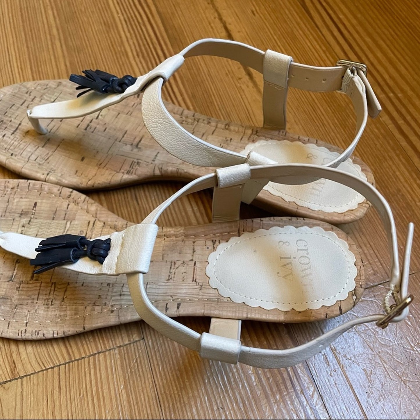 Crown & Ivy beige leather navy tassel wedge thong sandal SIZE 9M