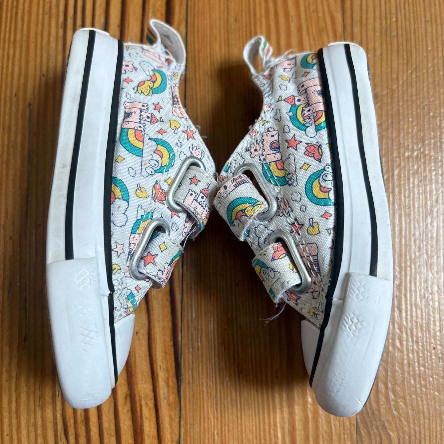 Converse All Star low top princess castle slip on sneakers SIZE 5