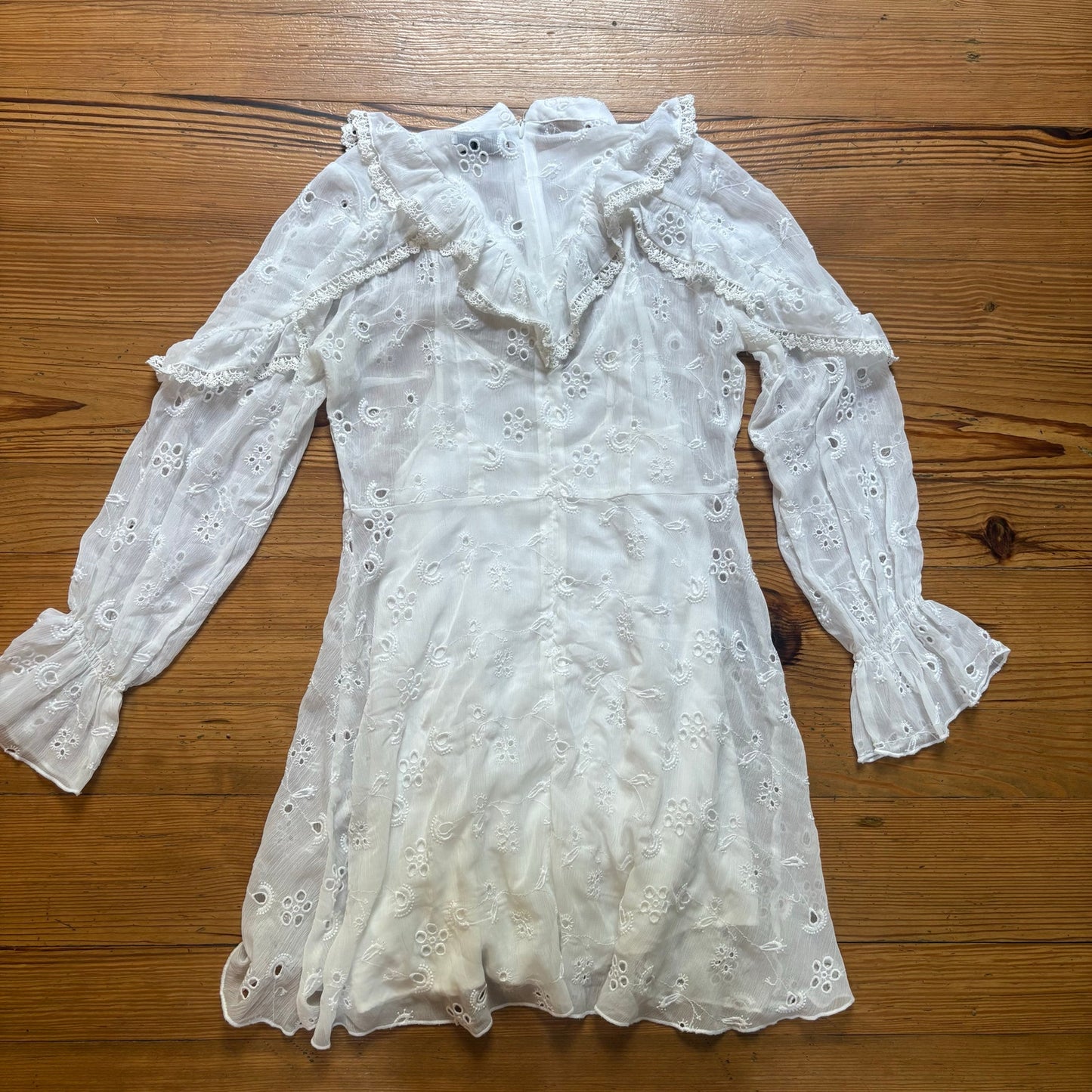 Urban Outfitters white ruffle eyelet cottage long sleeve dress SIZE 4