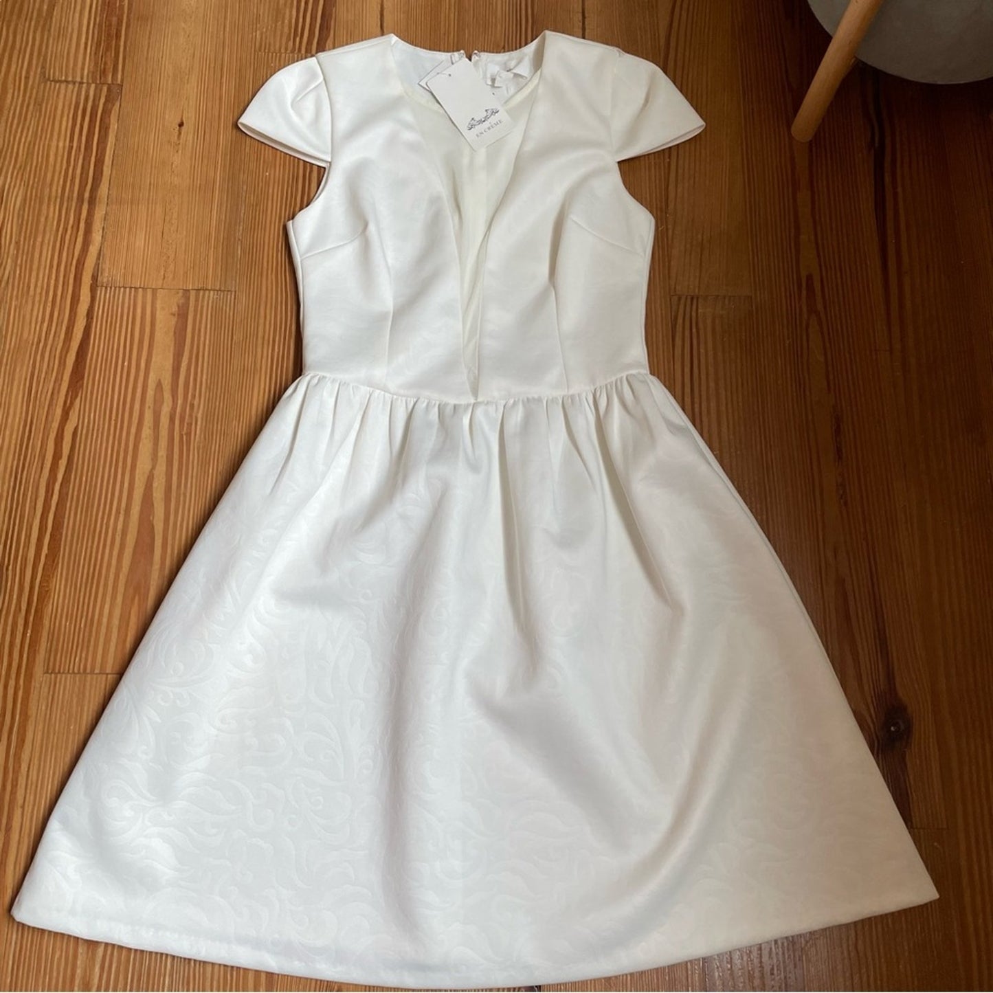 NWT En Creme white deep V fit flare dress SIZE S