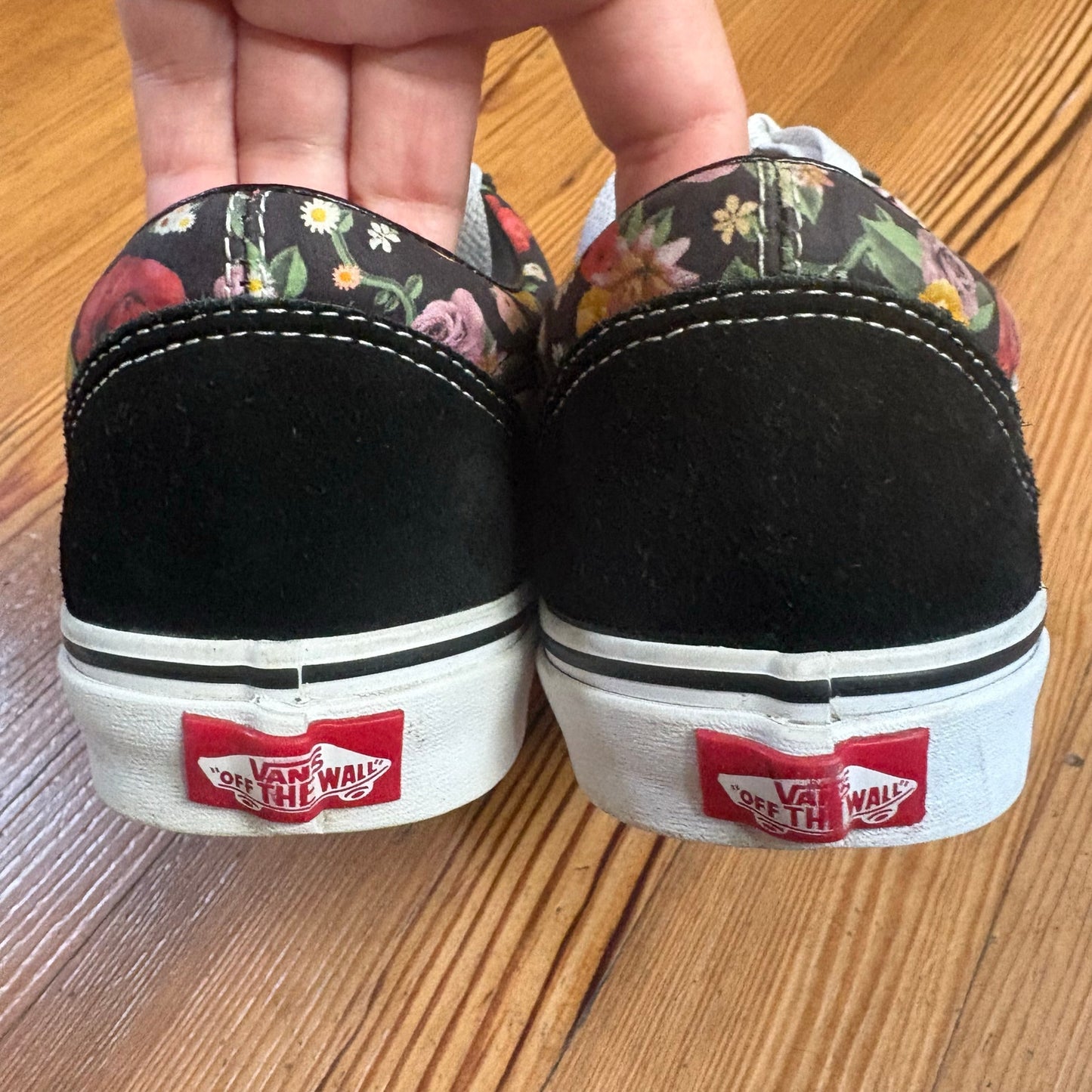 VANS Garden Floral black suede floral print low top lace sneakers SIZE W11, M9.5