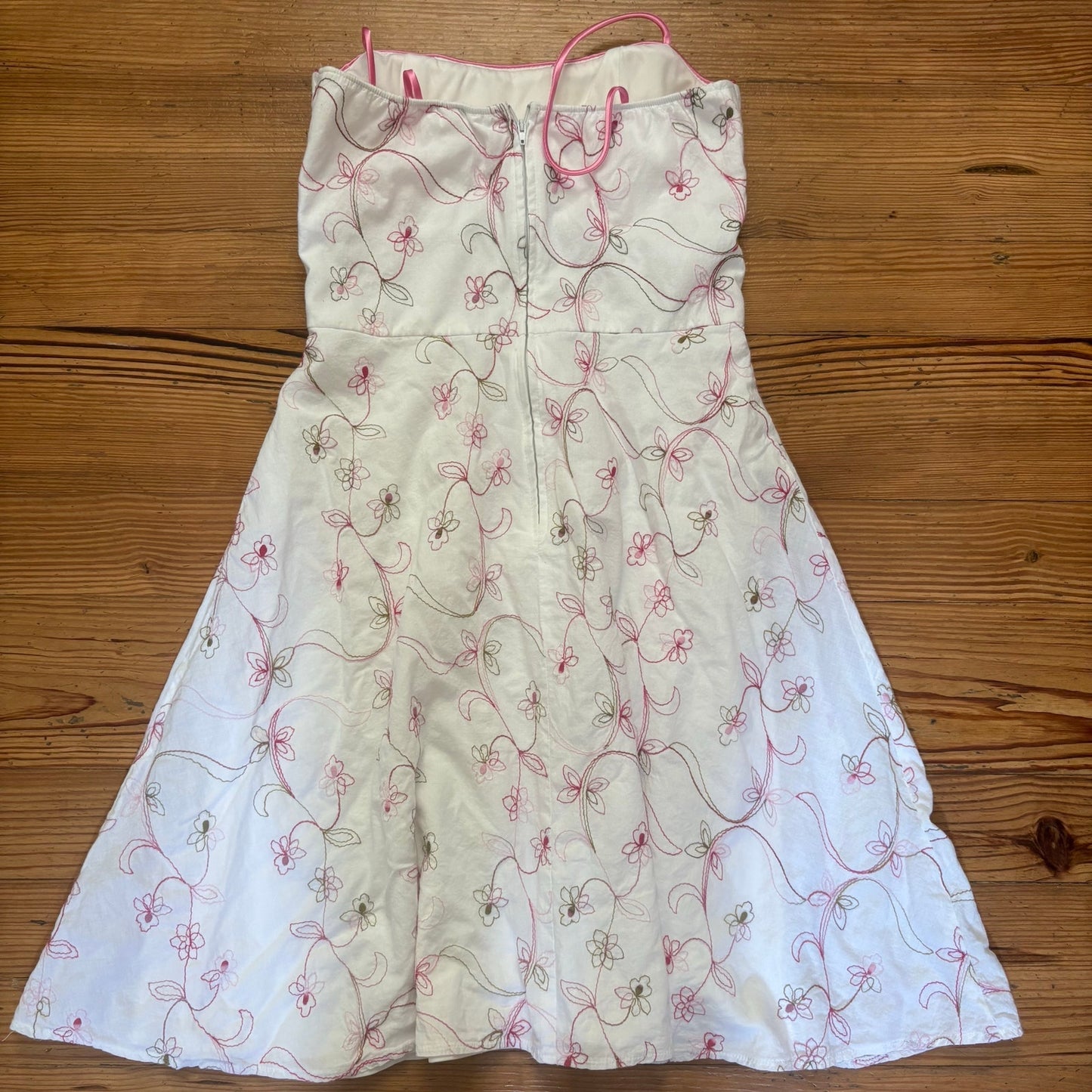 Taboo y2k white pink floral embroidered dress SIZE M