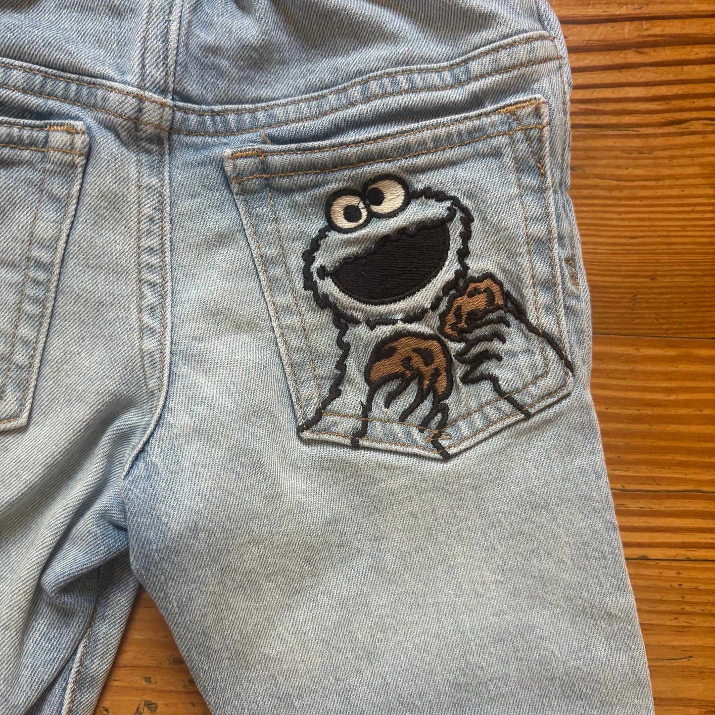 Gap Sesame Street Elmo Cookie Monster light wash slim toddler jeans SIZE 2T