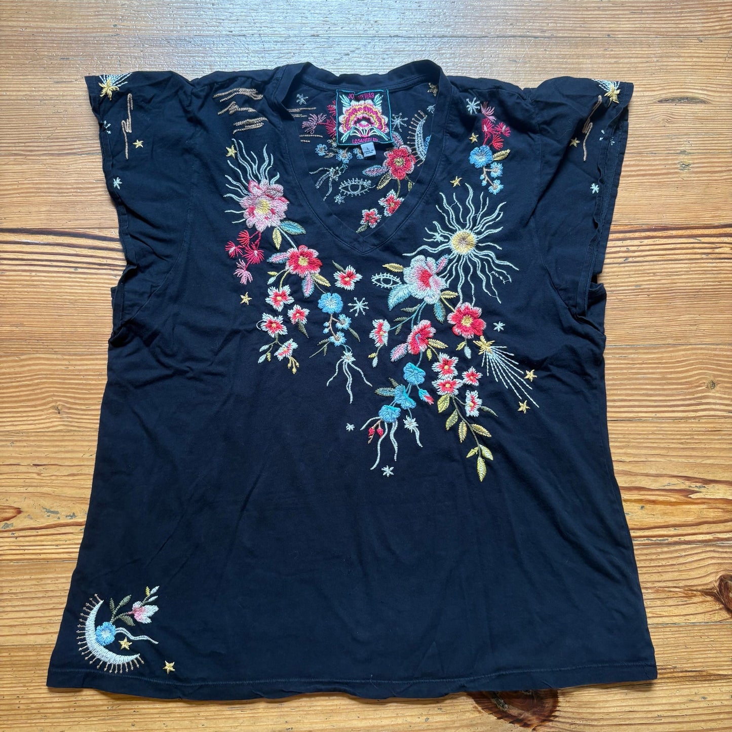 Johnny Was black cotton floral embroidered flutter short sleeve shirt SIZE L