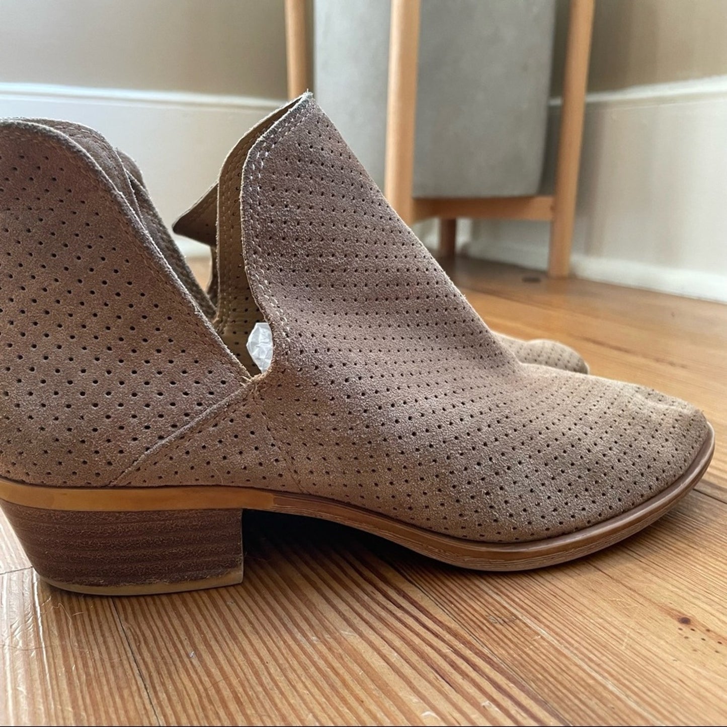 Lucky Brand tan perforated leather low heel ankle booties SIZE 7