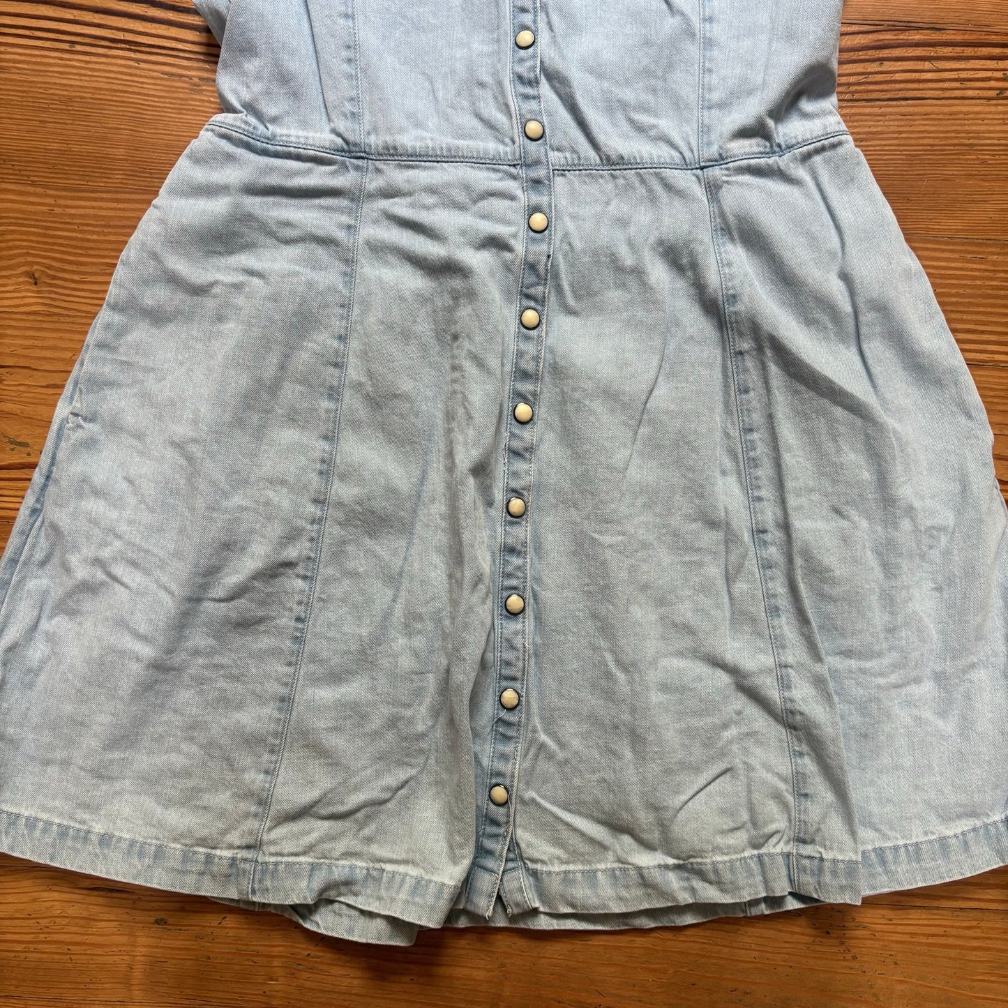 American Eagle Outfitters light blue denim short snap front dress SIZE L
