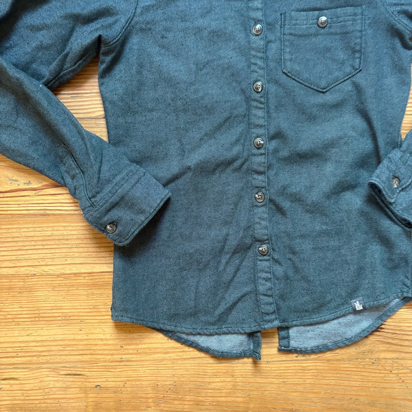 The North Face dark blue long sleeve cotton button up womens shirt SIZE XS