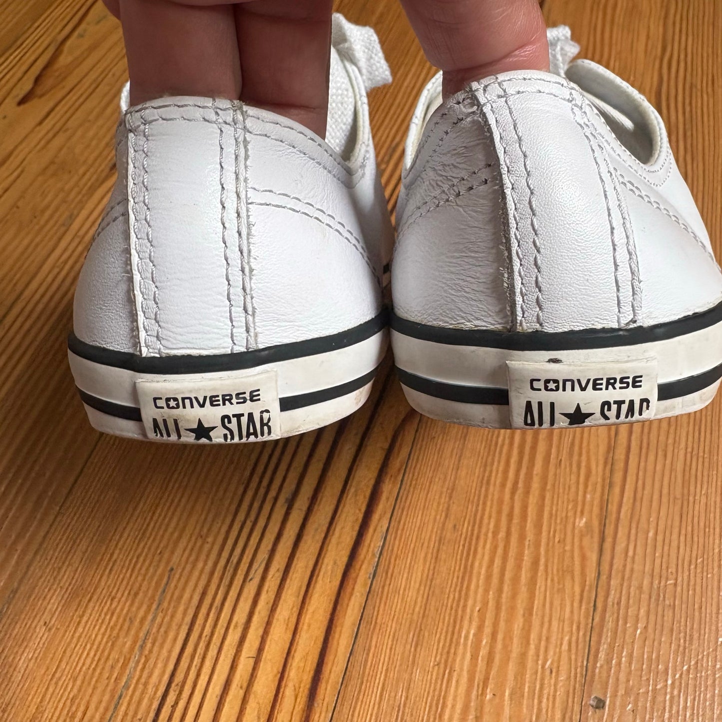 Converse All Star white leather low top womens sneakers SIZE 7