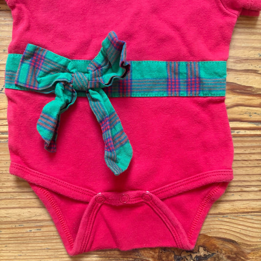 Ella Jackson holiday Christmas red plaid short sleeve baby bodysuit SIZE 0-6M
