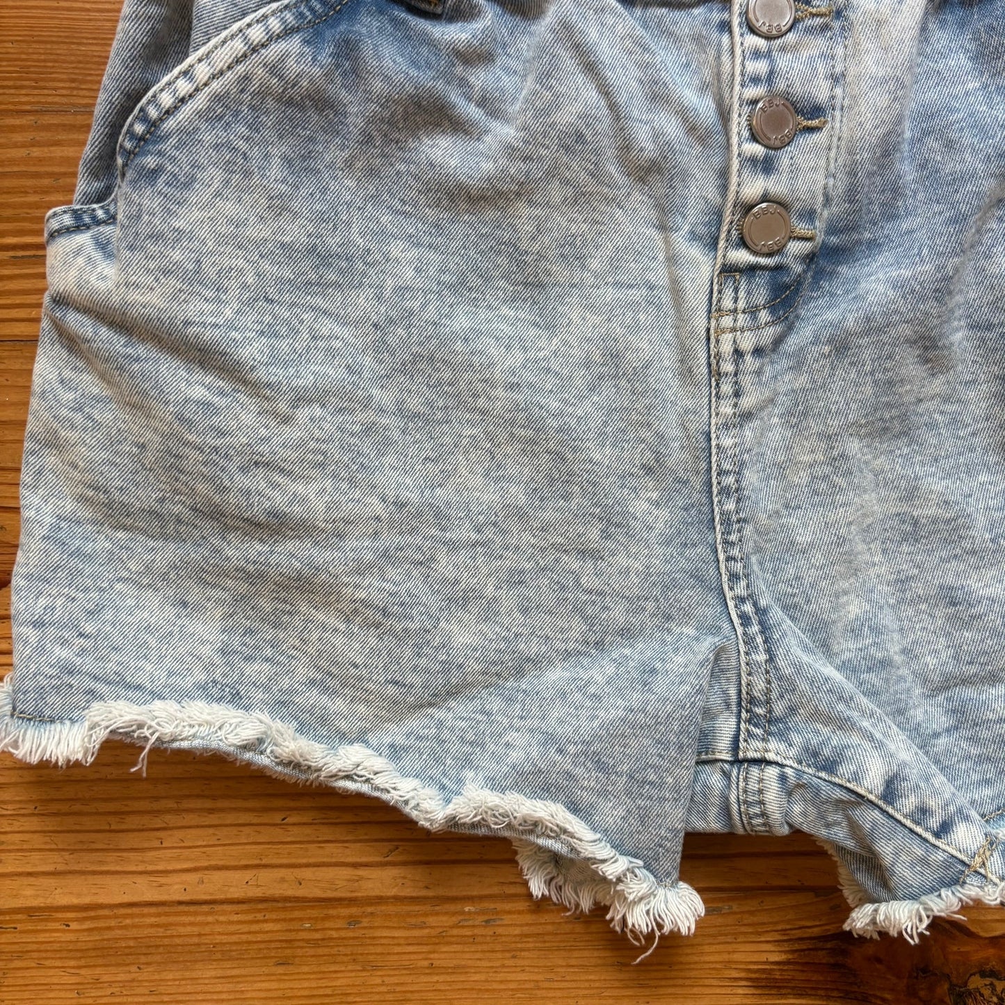 BBJ Los Angeles acid wash high waisted button fly cut off jean shorts SIZE M