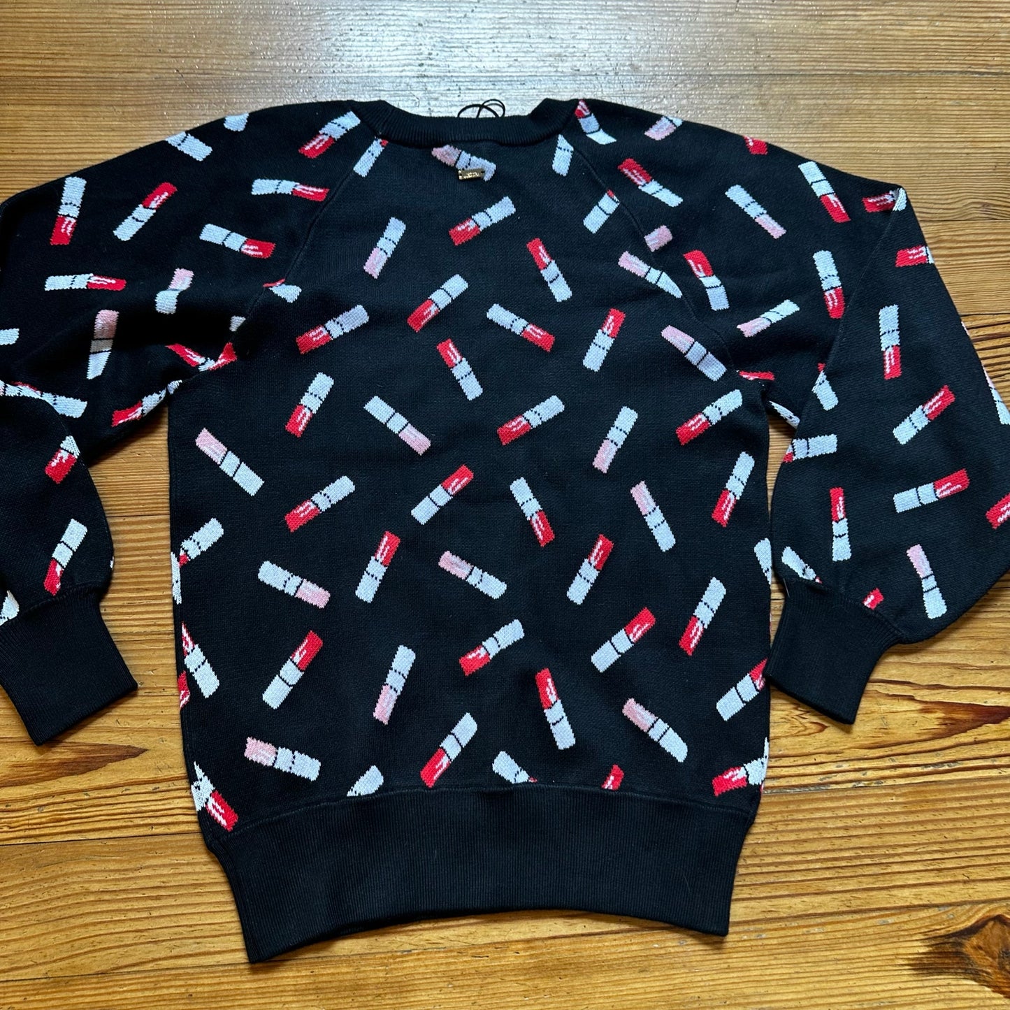 NWT Armani Exchange black lipstick print long sleeve crew sweater SIZE XS