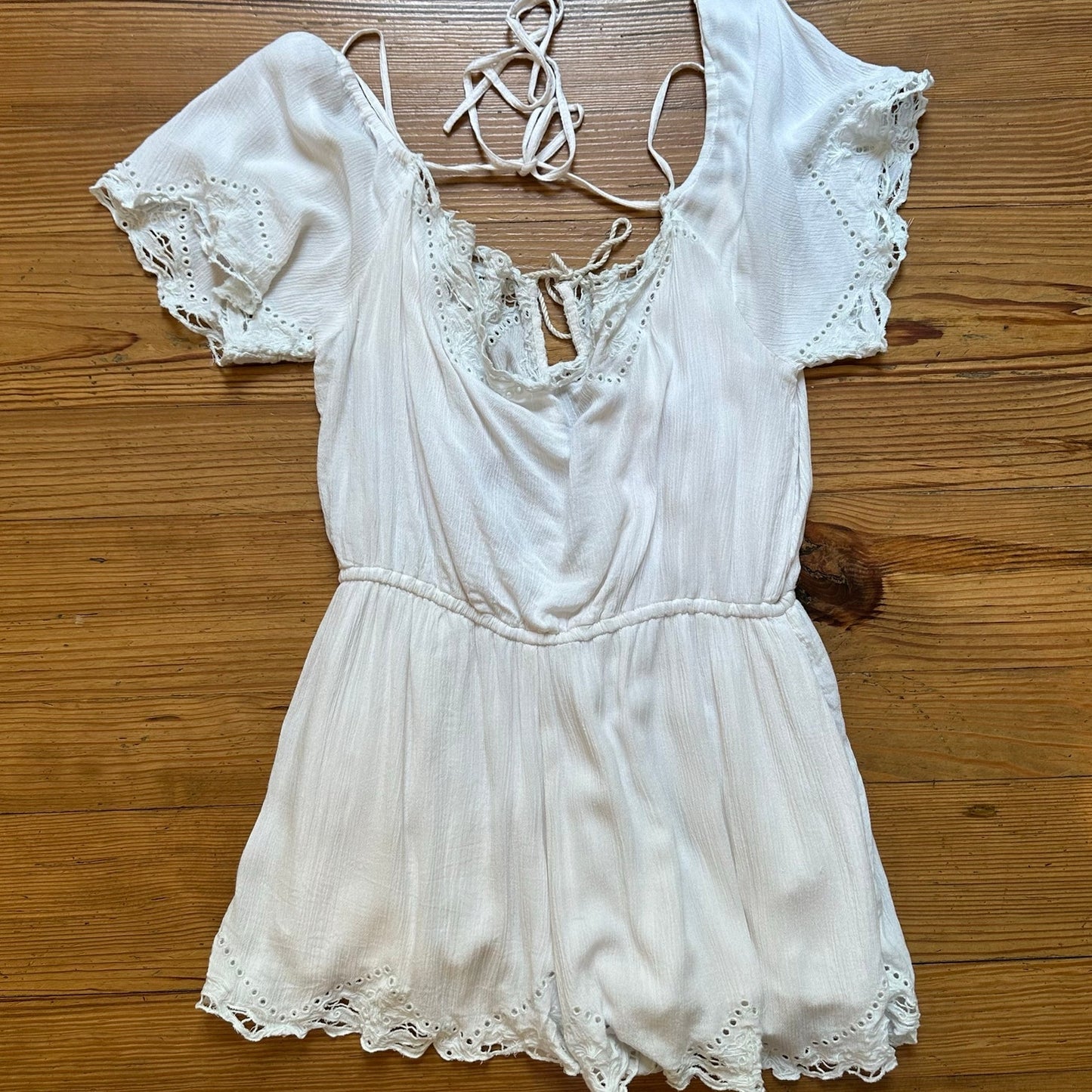Free People white lace romantic off shoulder eyelet romper SIZE M