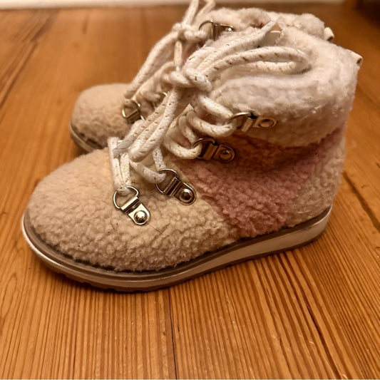 Cat & Jack Sherpa Reed Combat boots beige pink SIZE 7