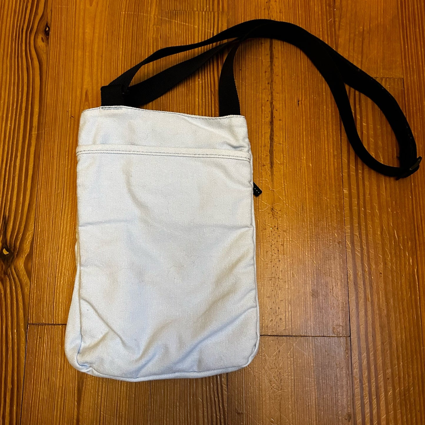 Kavu light blue adjustable crossbody bag purse