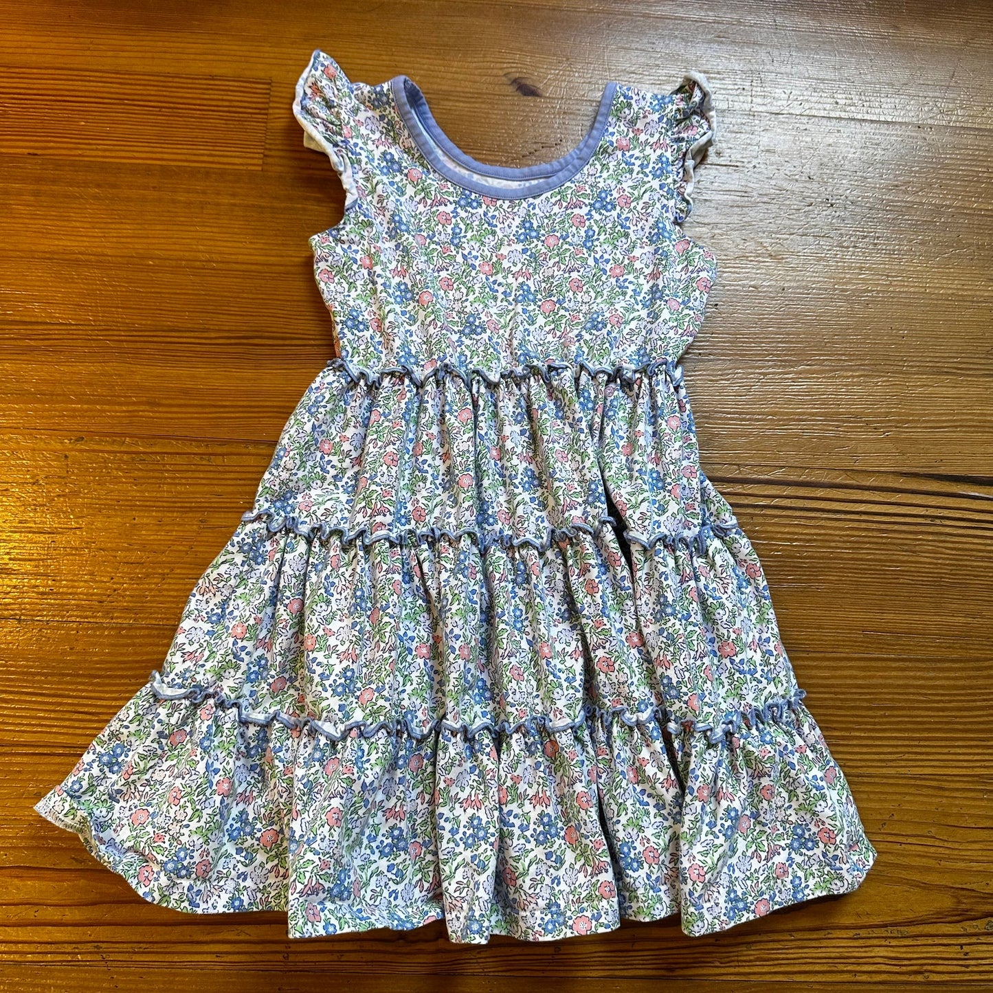 Shrimp and Grits Kids blue pink floral short sleeve tiered dress SIZE M(5-6)