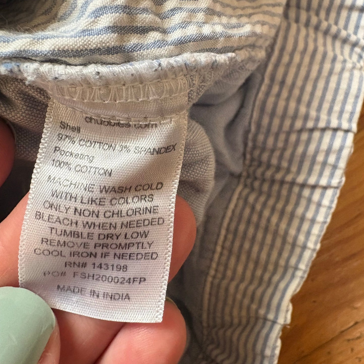Chubbies white blue pinstripe seersucker 5" inseam mens shorts SIZE XL