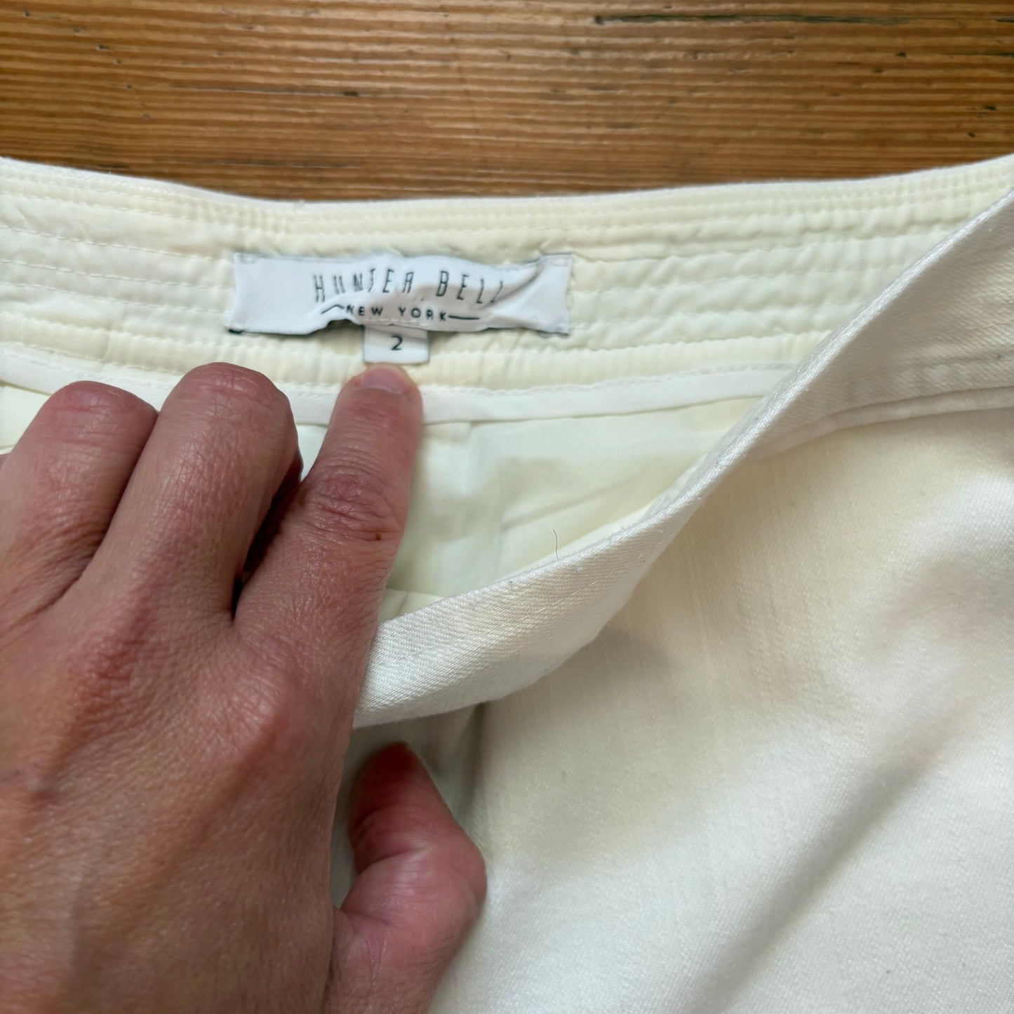Hunter Bell ivory lined high rise linen zipper side shorts SIZE 2