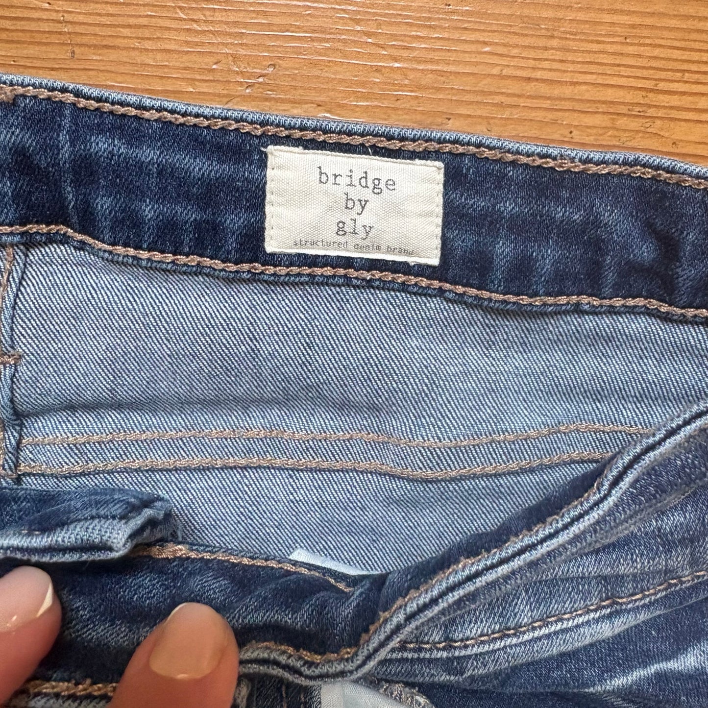 Bridge by Gly medium wash mid rise skinny jeans SIZE 28