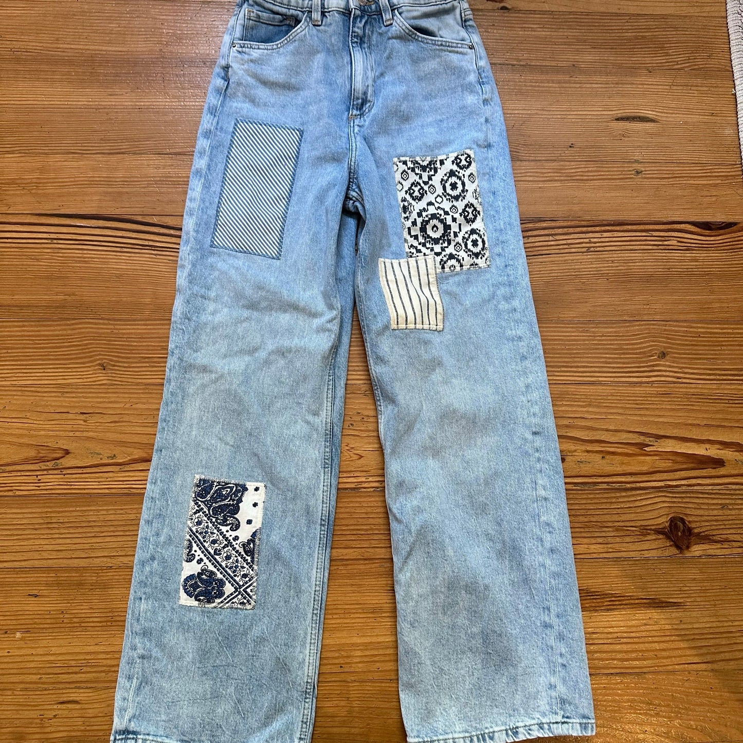 H&M light wash patched wide leg high waist jeans SIZE 14