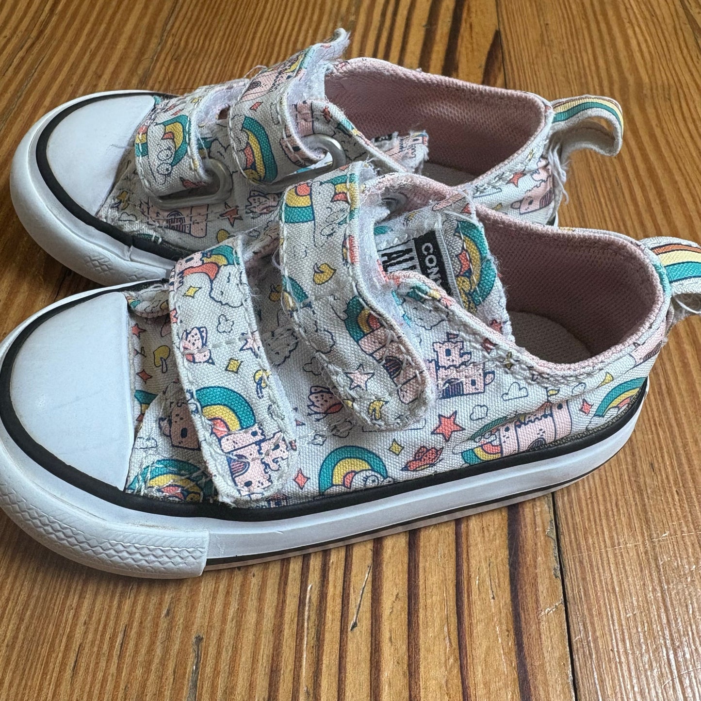 Converse All Star low top princess castle slip on sneakers SIZE 5