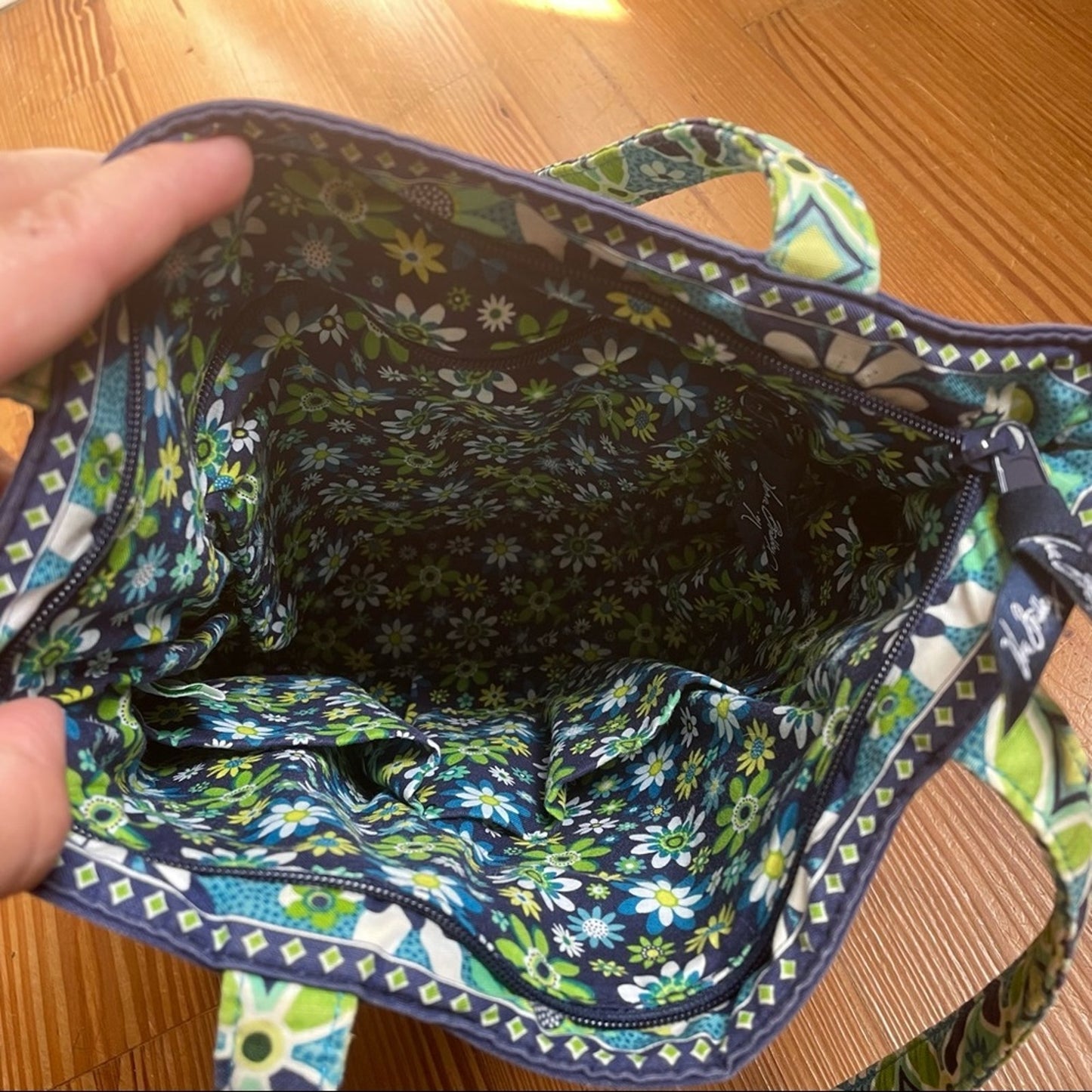 Vera Bradley Daisy Daisy medium bucket handbag