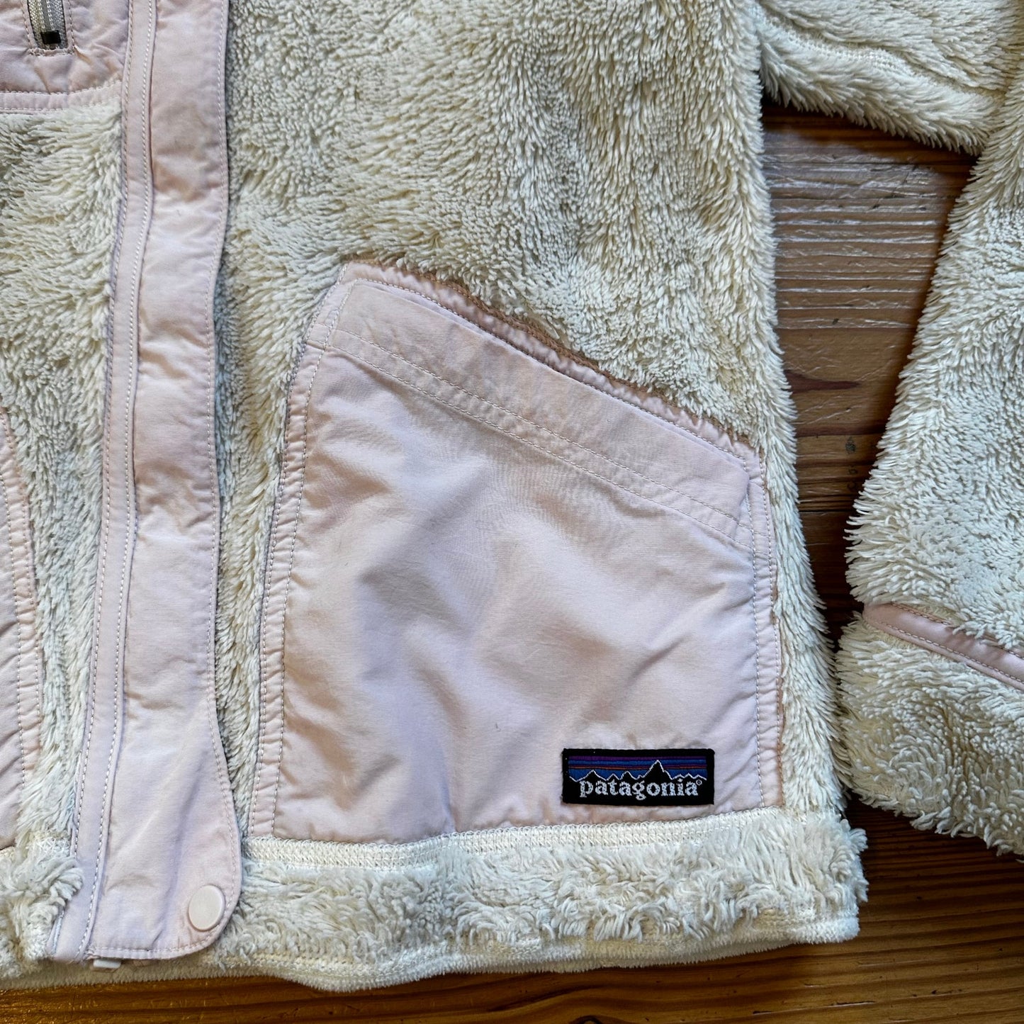 Patagonia Synchilla Windzone cream reversible fleece full zip sweater SIZE M