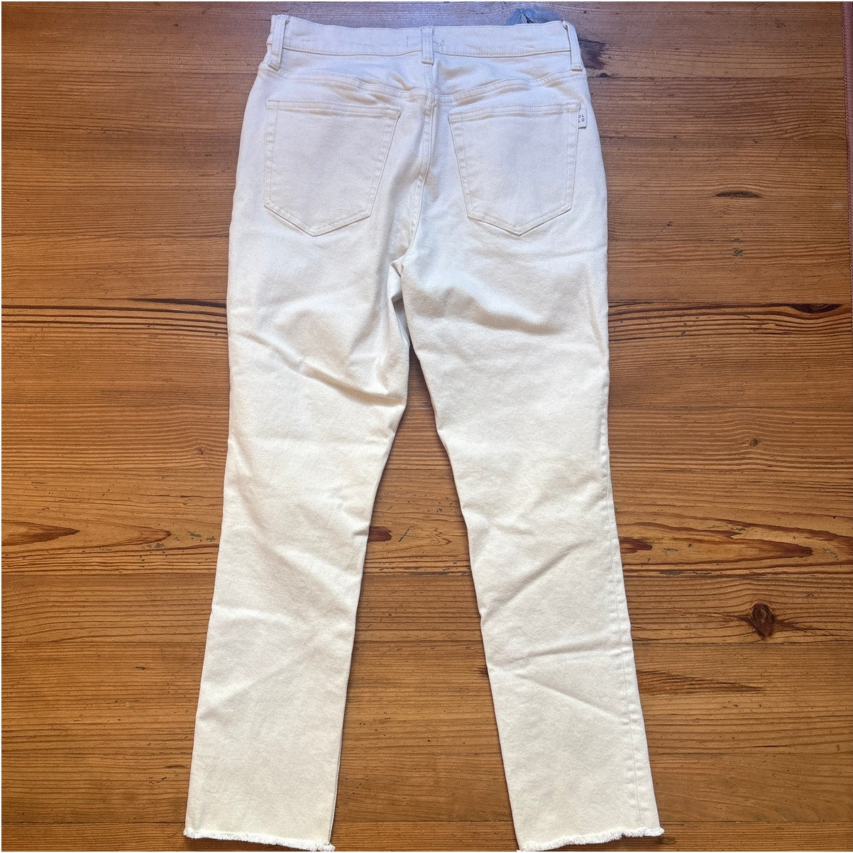 Oliver Logan ivory straight leg raw hem bottom jeans SIZE 29