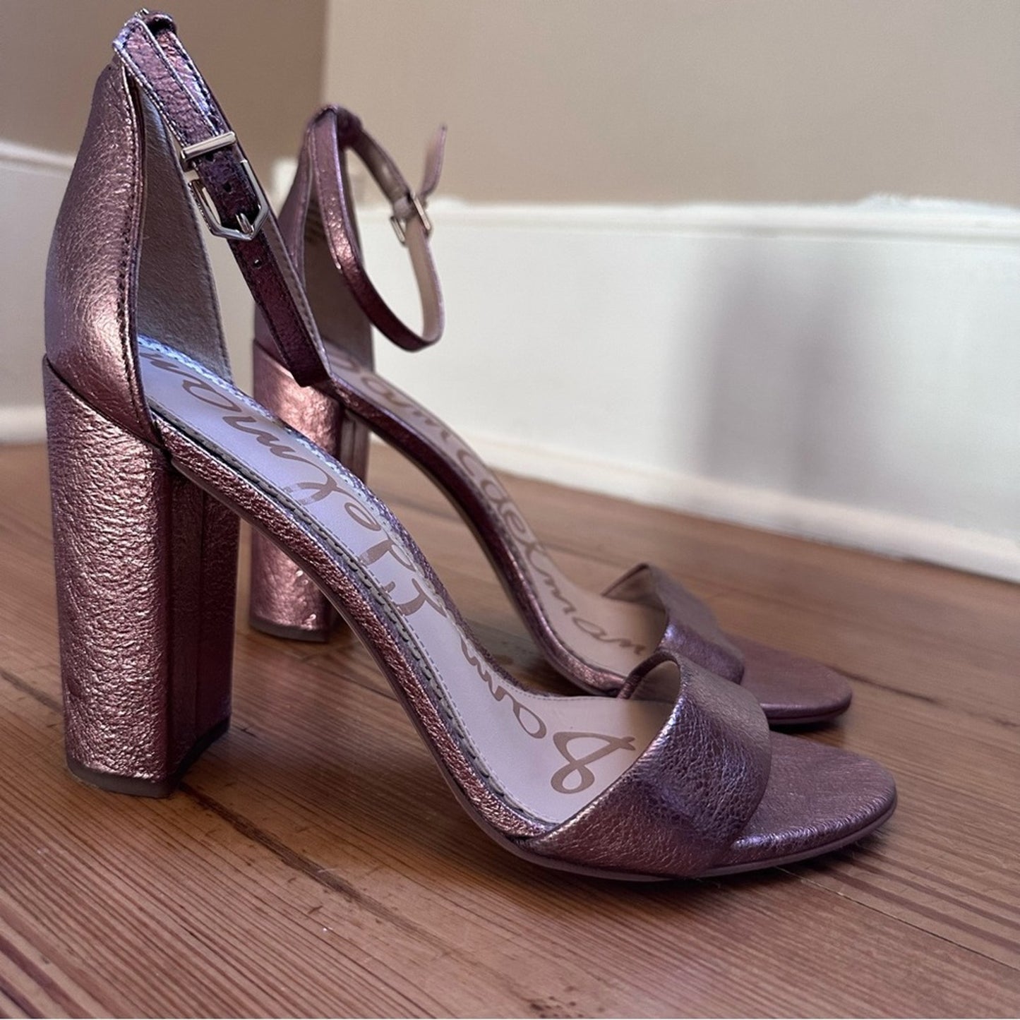 Sam Edelman Yaro soft pink holographic heel SIZE 8.5