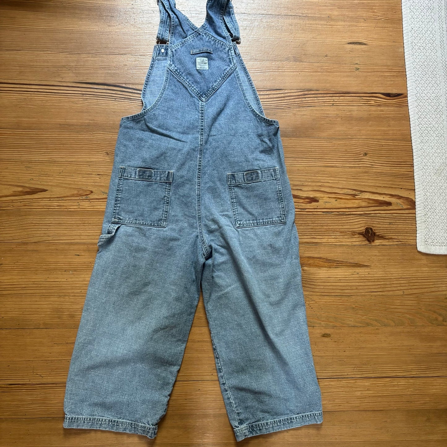 Gap vintage 90s light wash cropped cargo overall jeans SIZE S